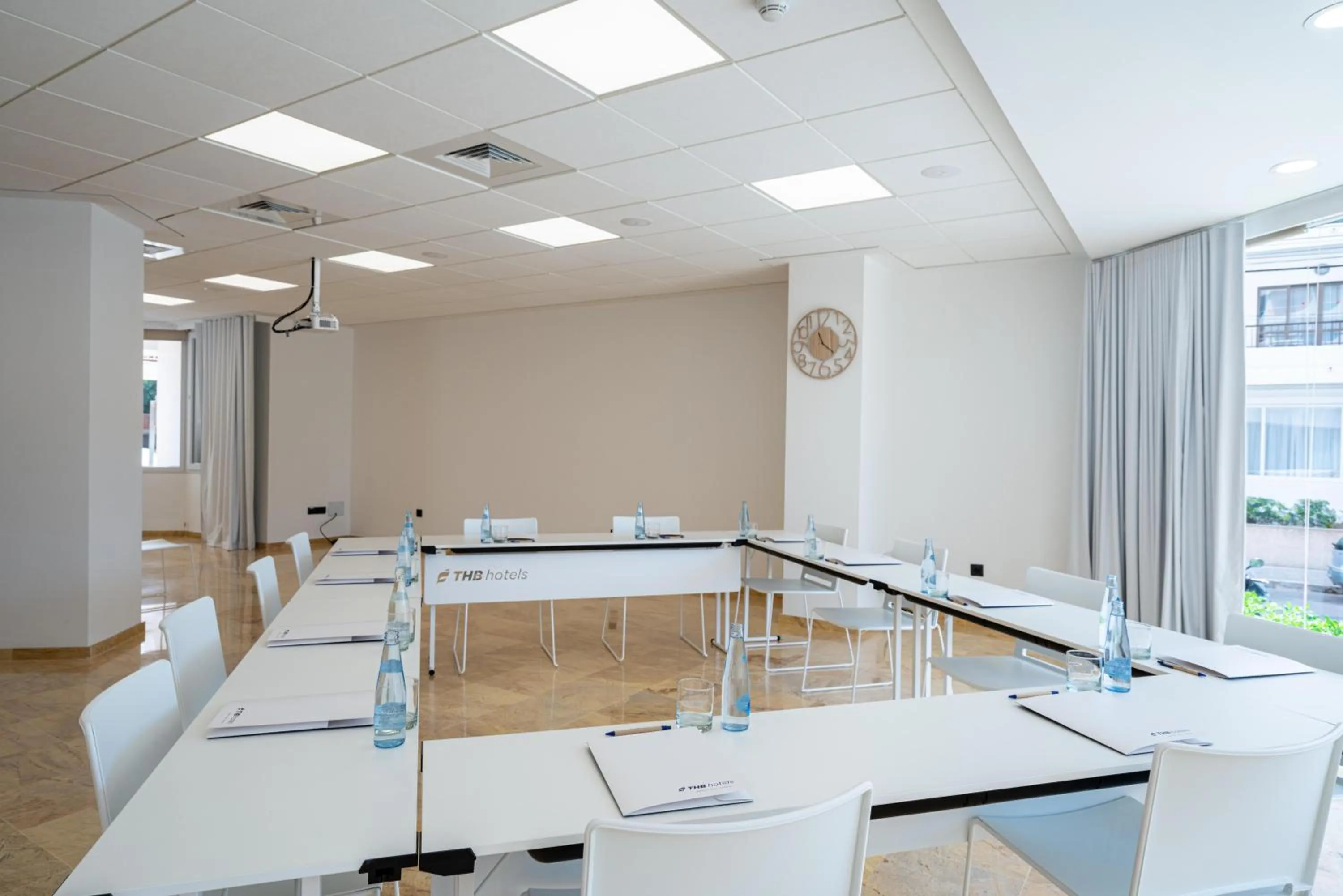 Meeting/conference room in THB Maria Isabel - Adults Only