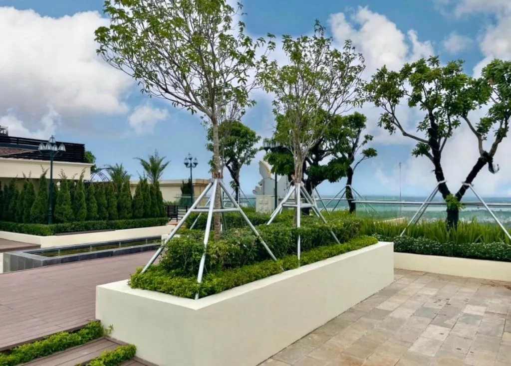 Garden in Muse Hanoi Lake View Luxury Apartment - D' Eldorado