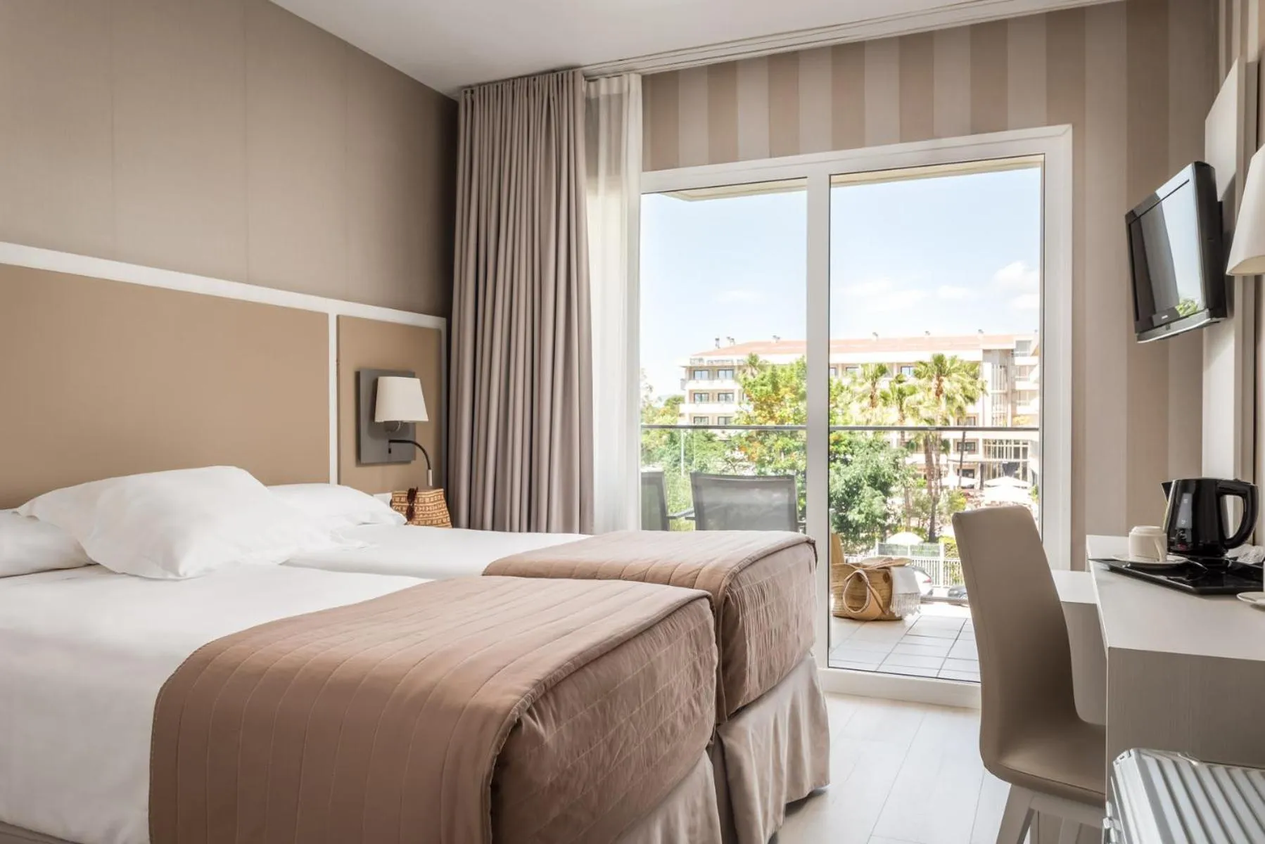 Photo of the whole room, Bed in Estival Centurión Playa