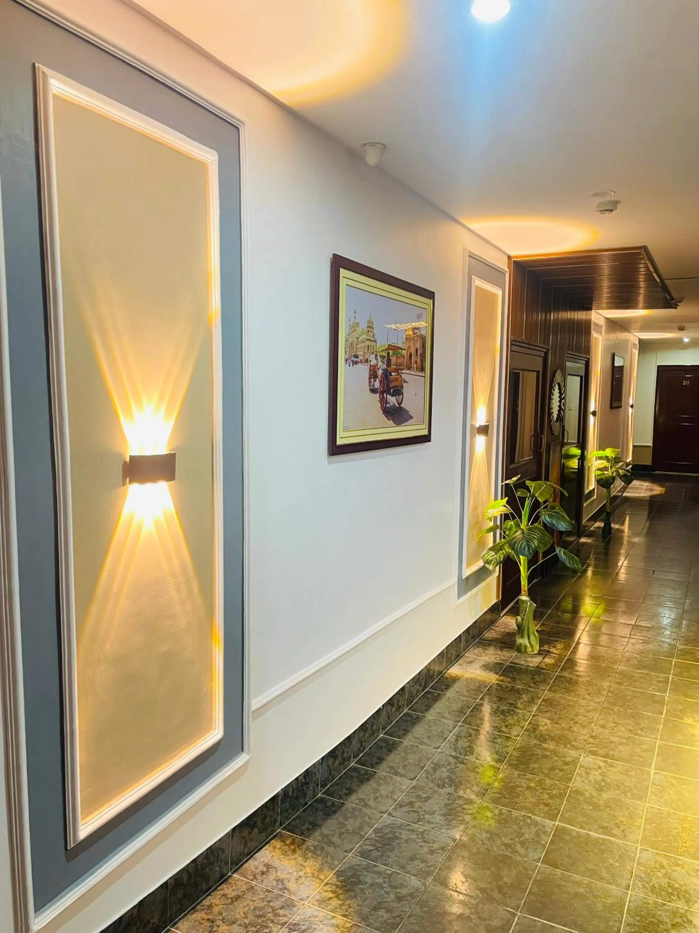 THE ROYAL PRESIDENCY INN