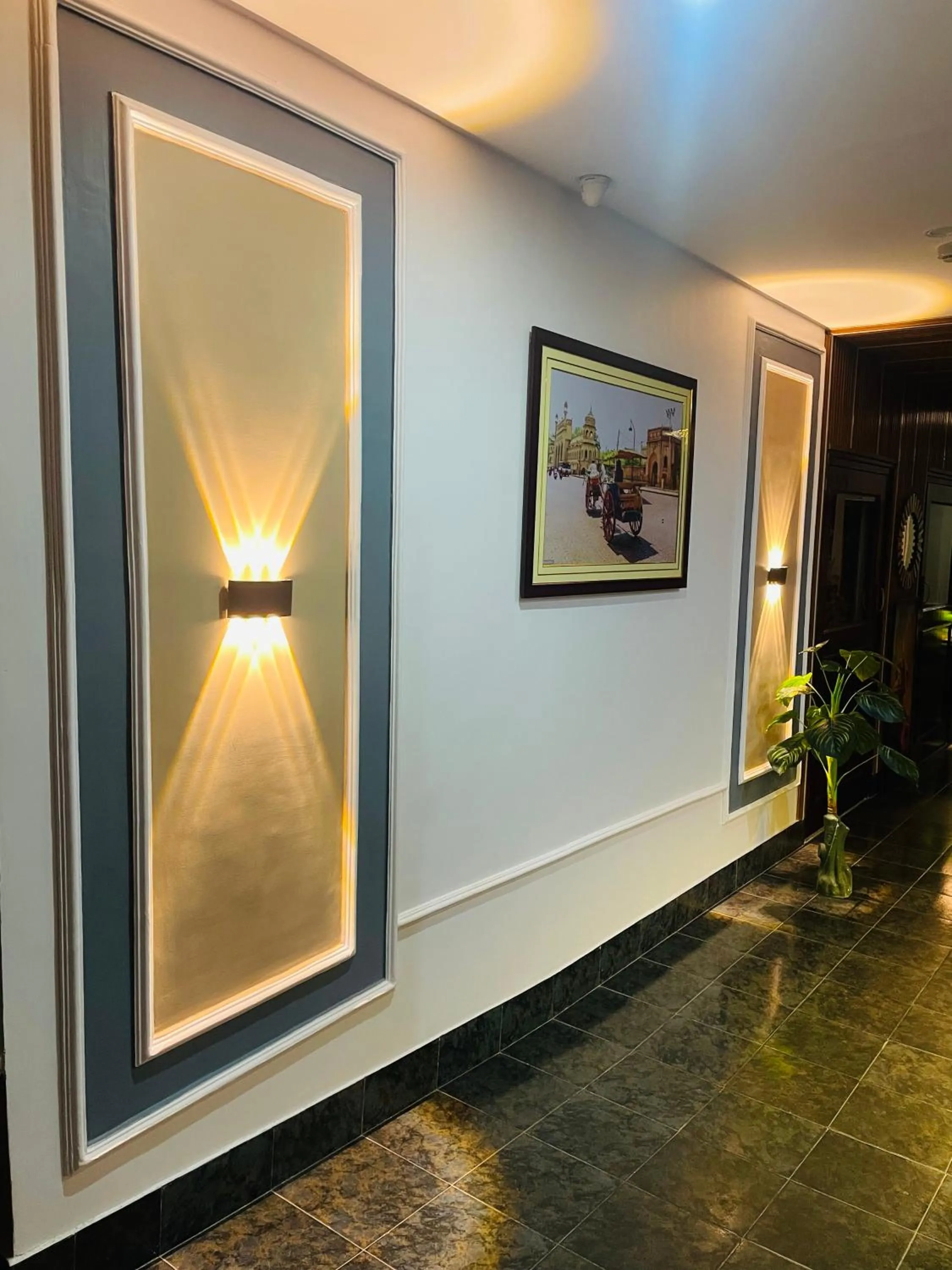 THE ROYAL PRESIDENCY INN