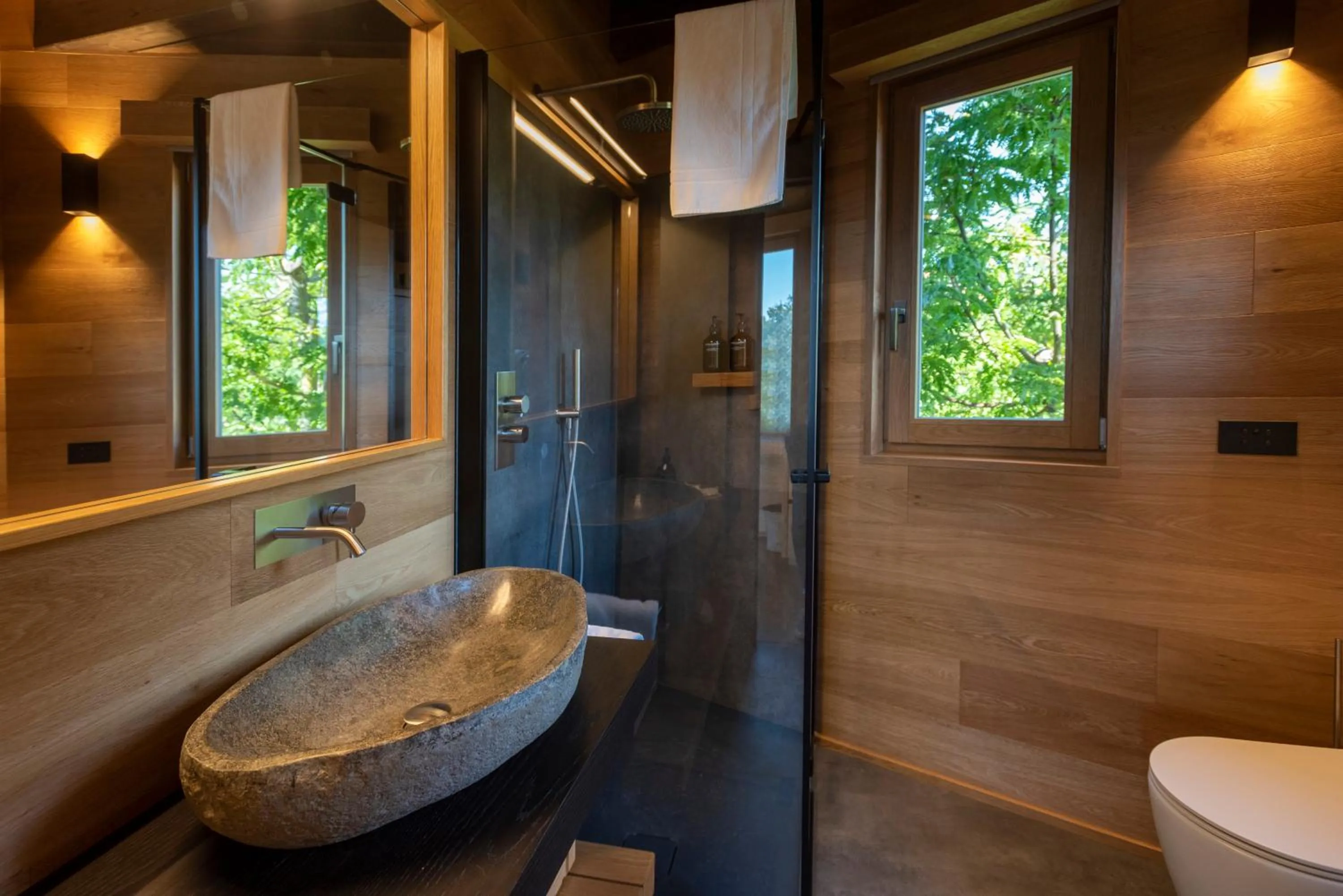 Shower in Le Marne Relais - Small Luxury Hotels of the World
