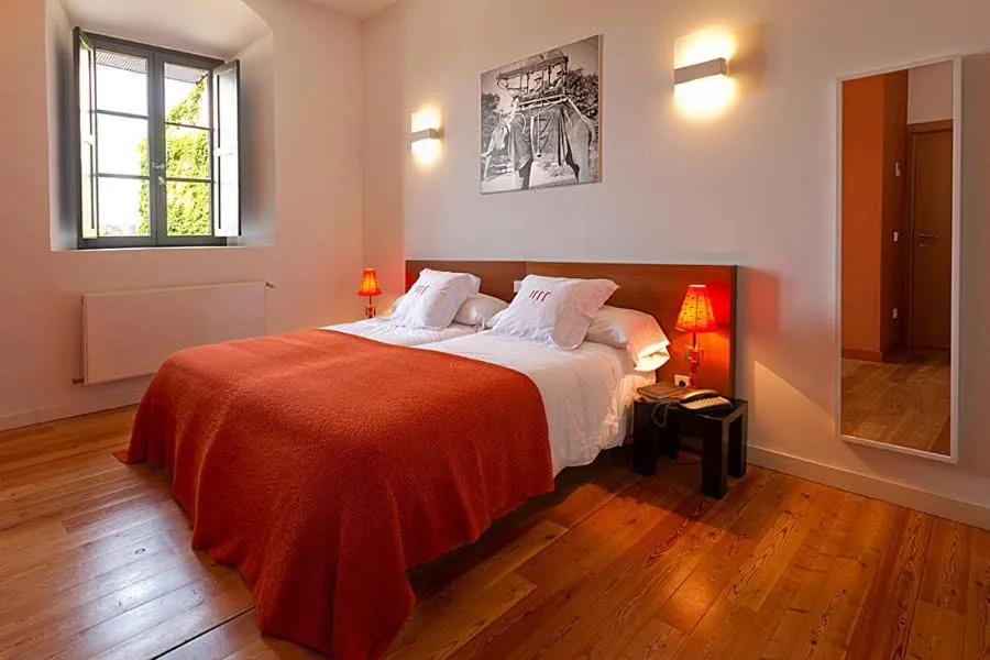 Triple Room in Hospedería de Alesves