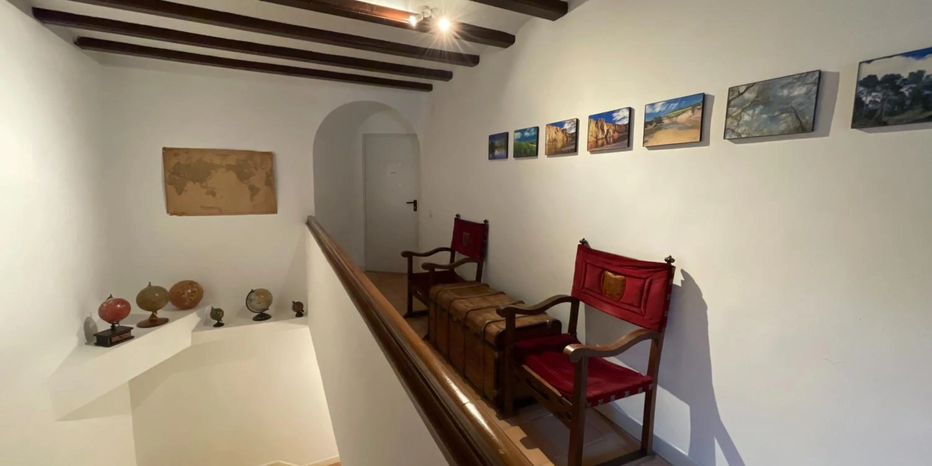 Property building in Hospedería de Alesves