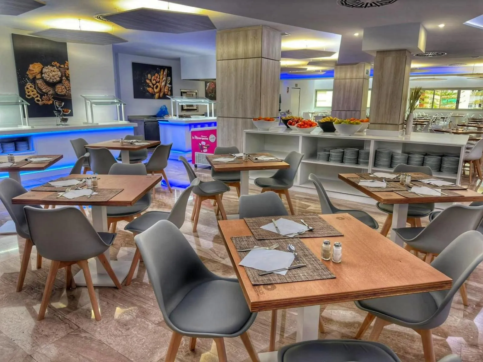 Restaurant/places to eat in Sandos Griego