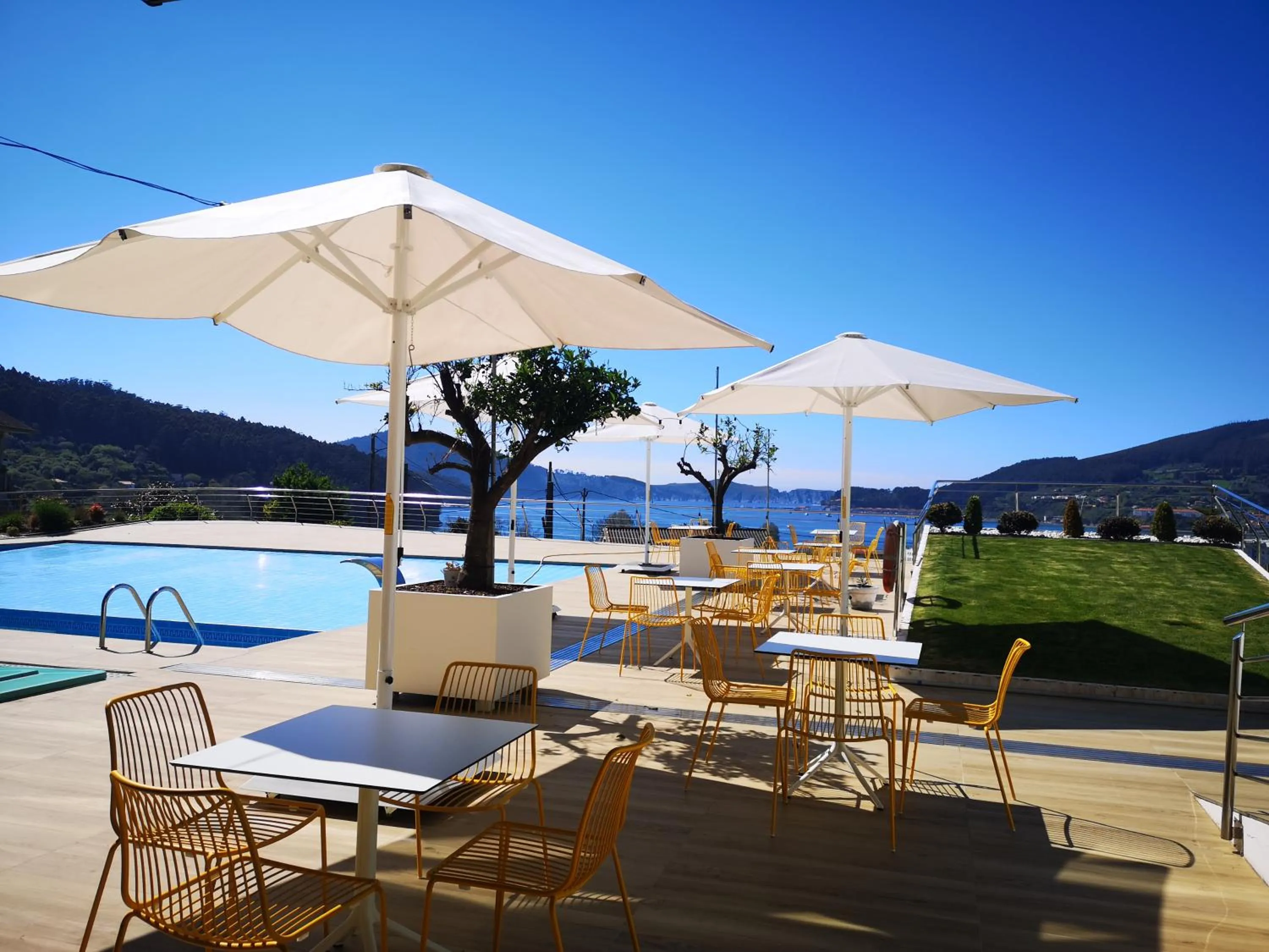 Restaurant/places to eat in Hotel Herbeira