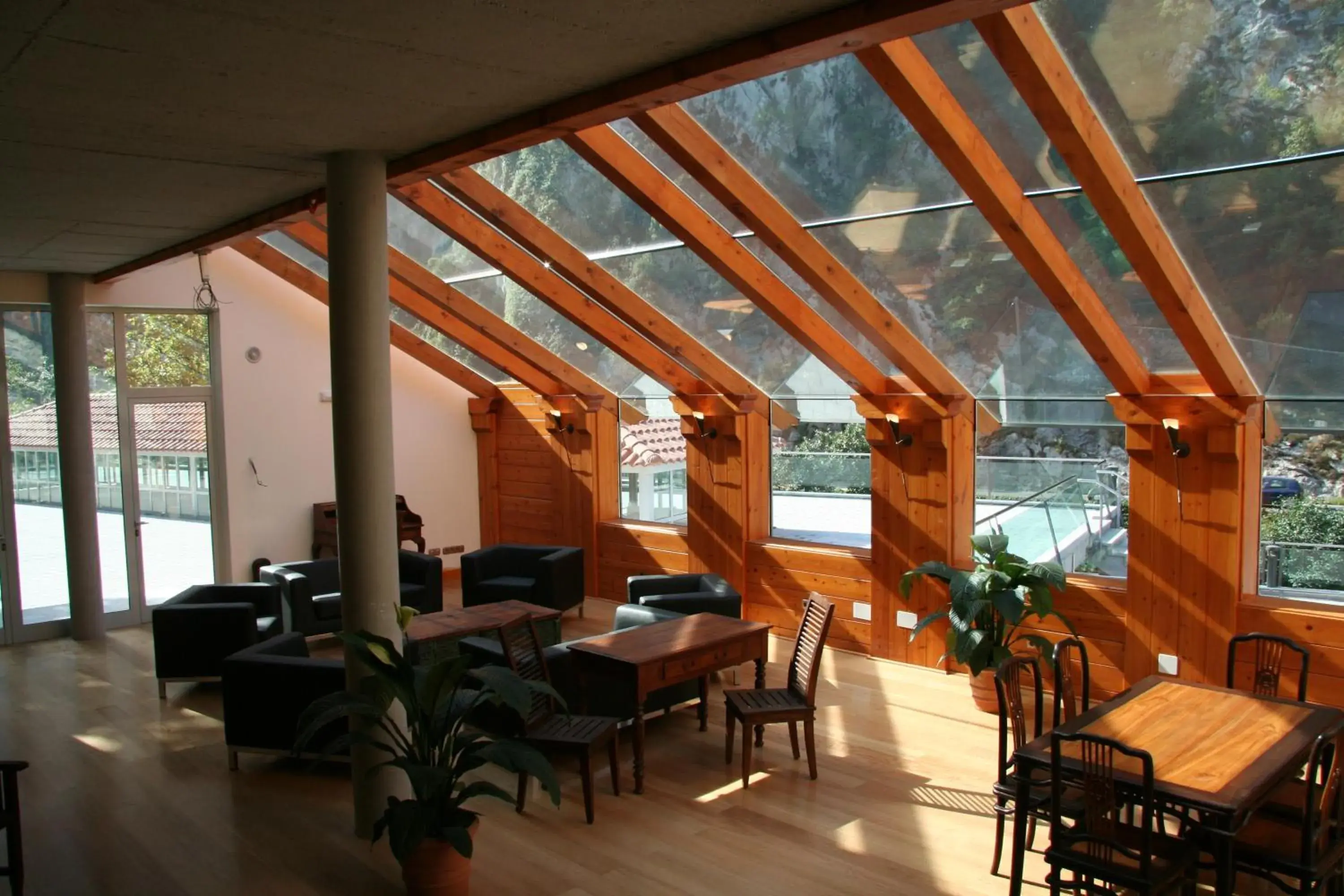 Lounge or bar in Hotel Balneario La Hermida Lounge or bar in Hotel Balneario La Hermida