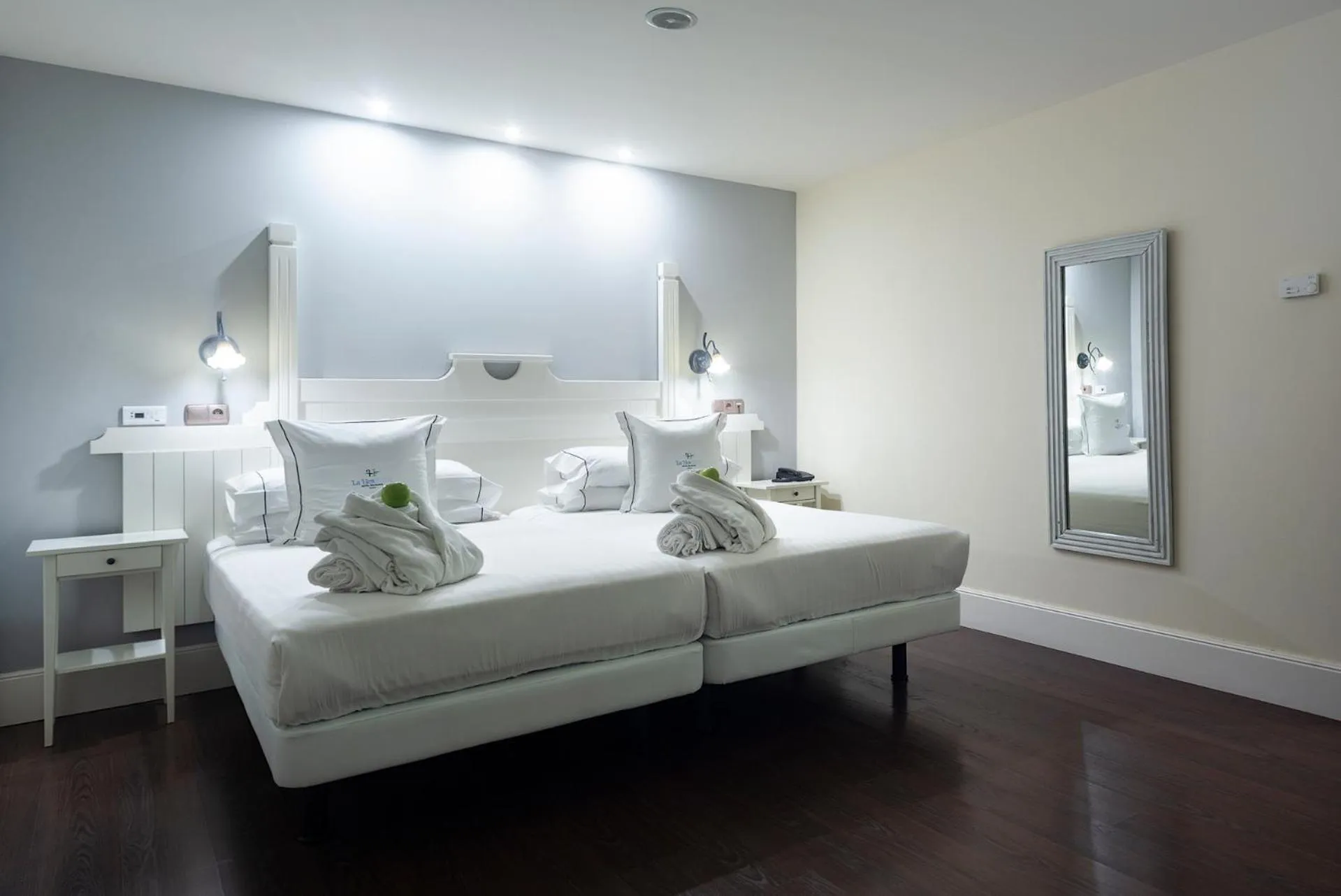 Photo of the whole room, Bed in Hotel Balneario La Hermida