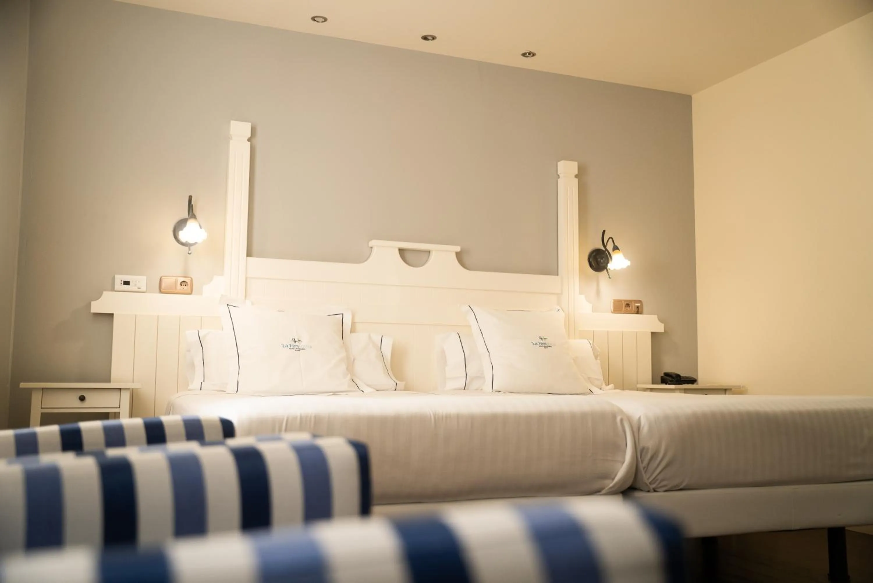 Photo of the whole room, Bed in Hotel Balneario La Hermida