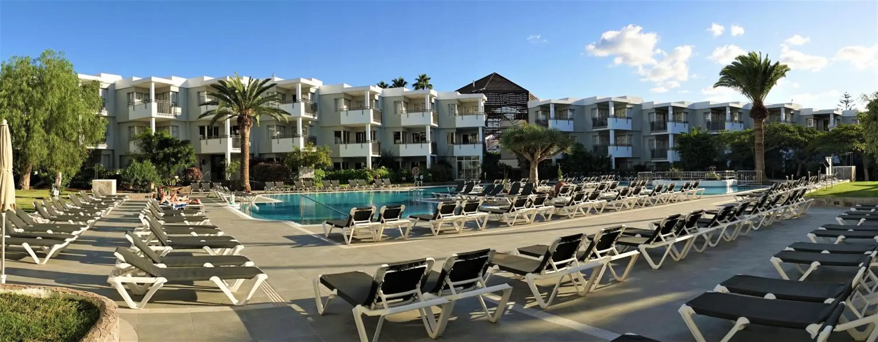 Swimming pool in HG Tenerife Sur Swimming pool in HG Tenerife Sur