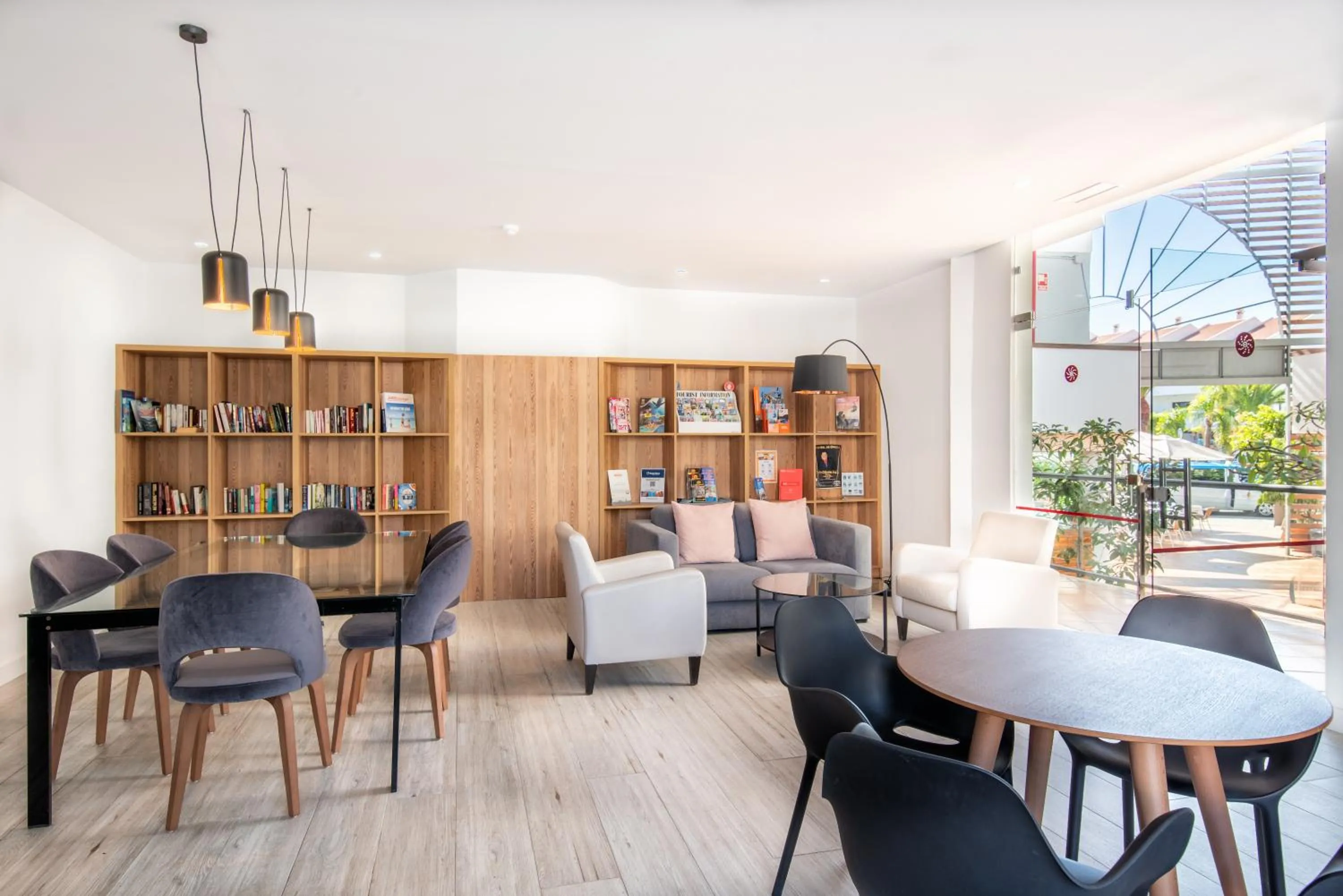 Living room in HG Tenerife Sur