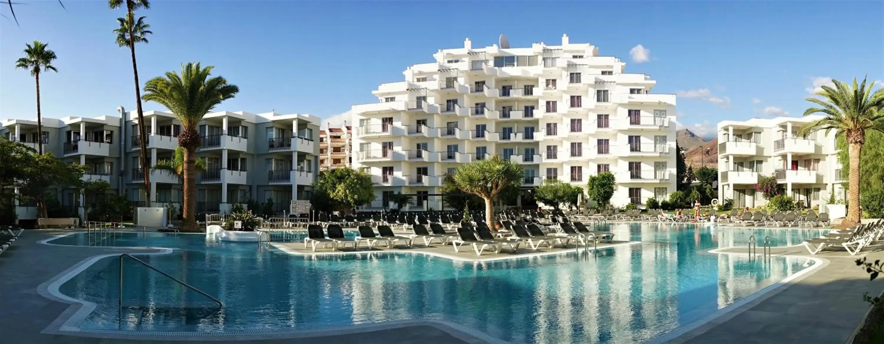 Swimming pool in HG Tenerife Sur Swimming pool in HG Tenerife Sur