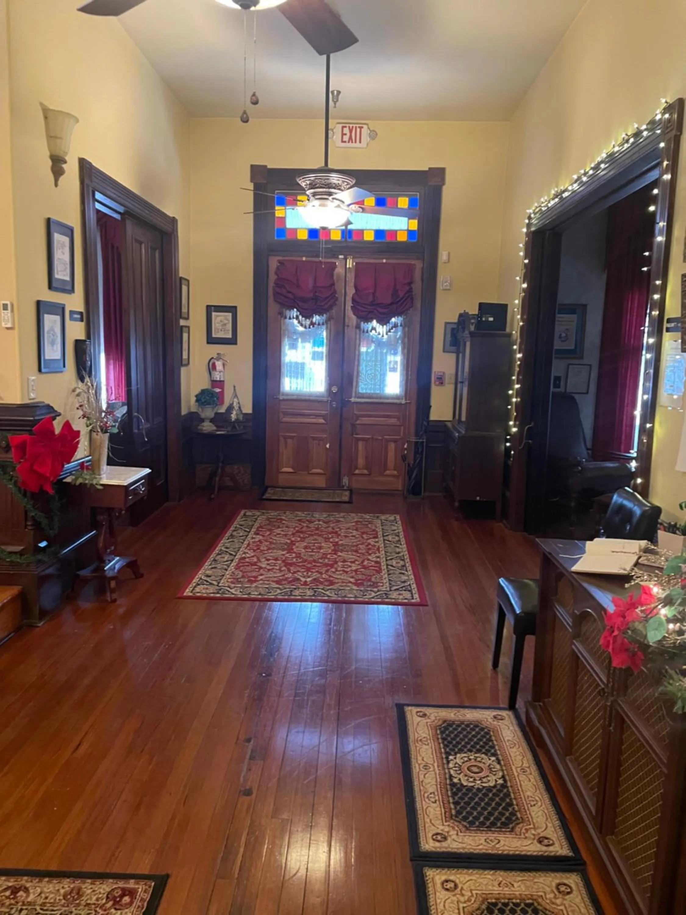 Lobby or reception in Grand Gables Inn