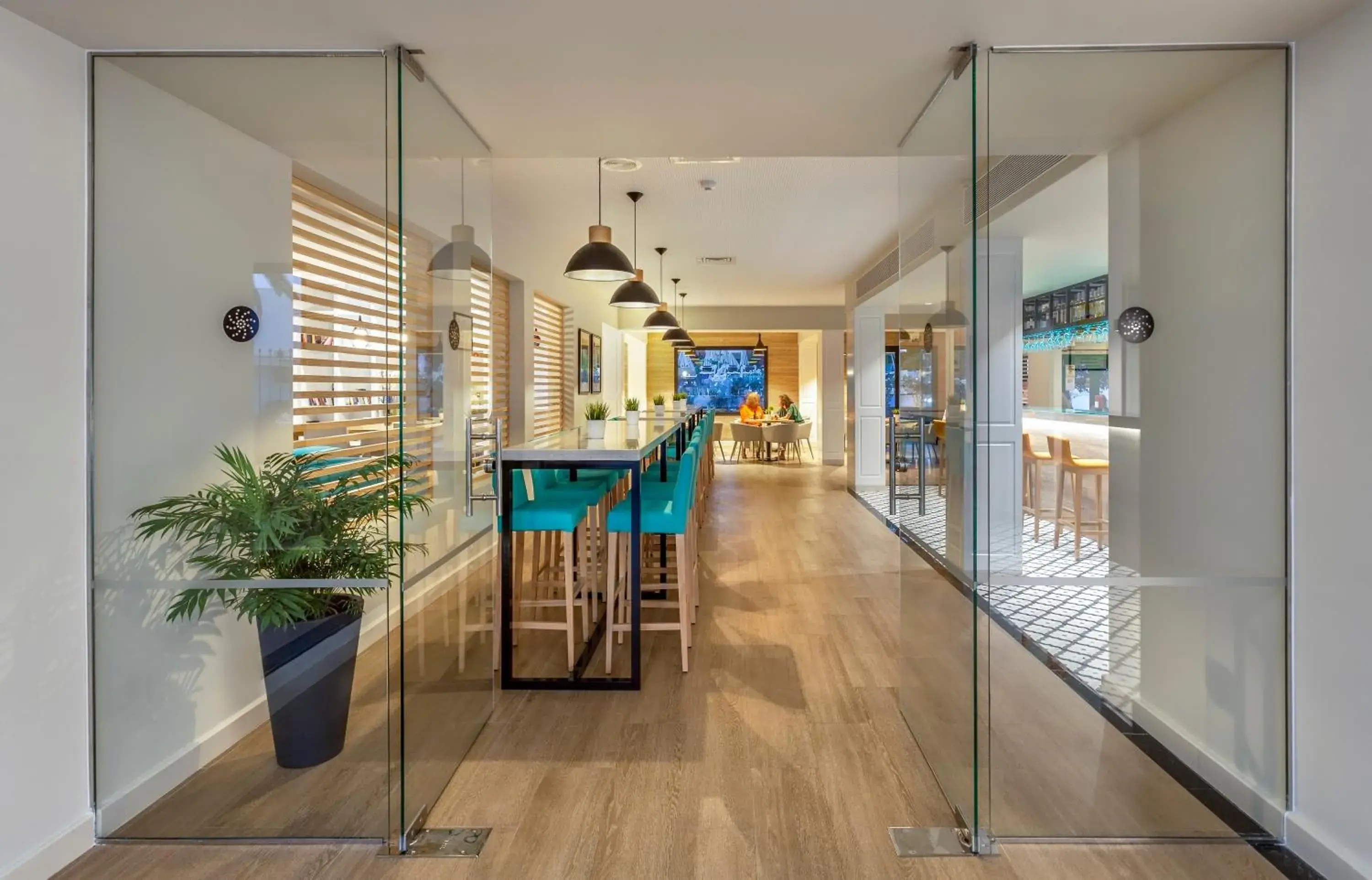 Lounge or bar in HG Lomo Blanco Lounge or bar in HG Lomo Blanco