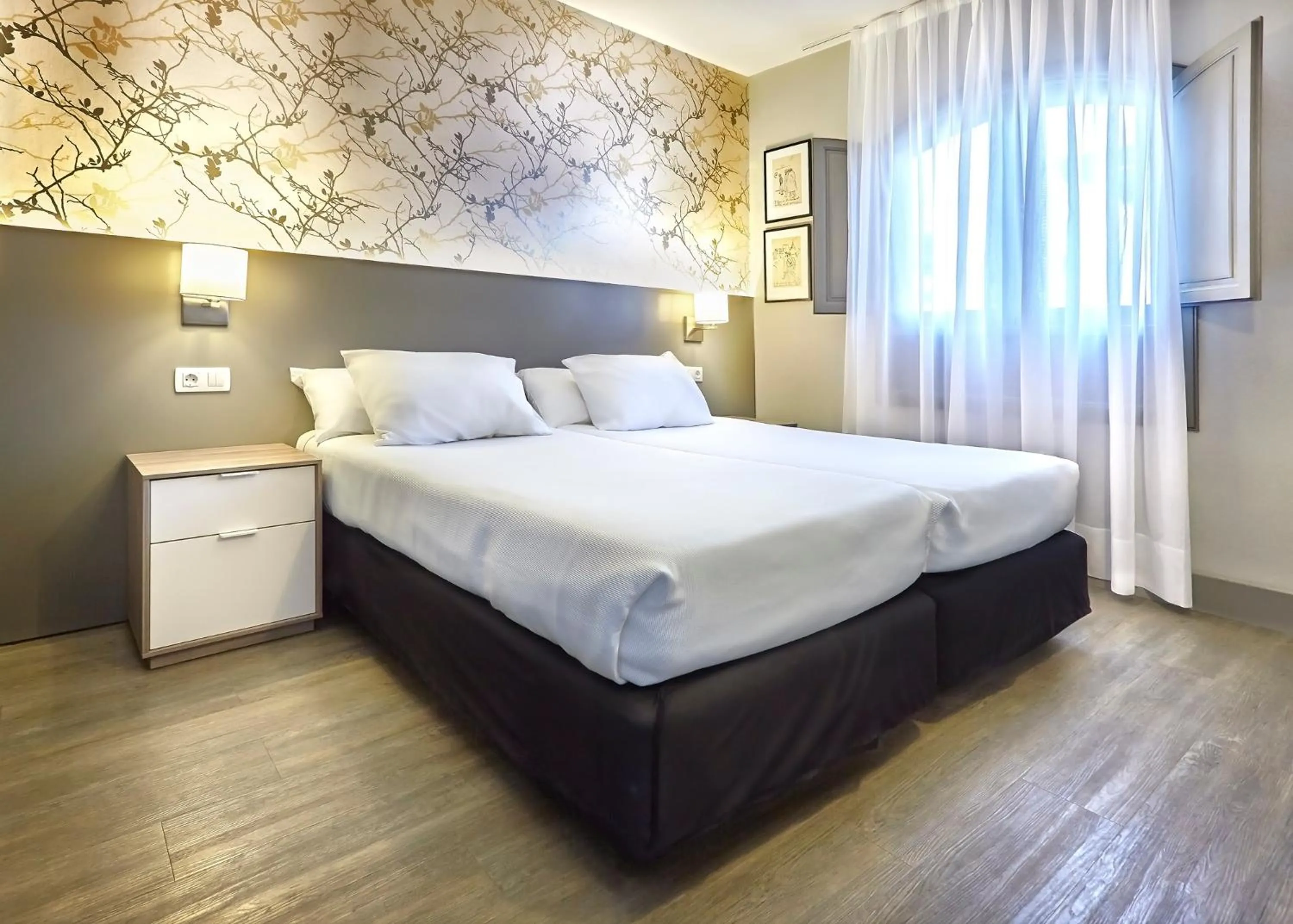 Bedroom, Bed in HG Lomo Blanco