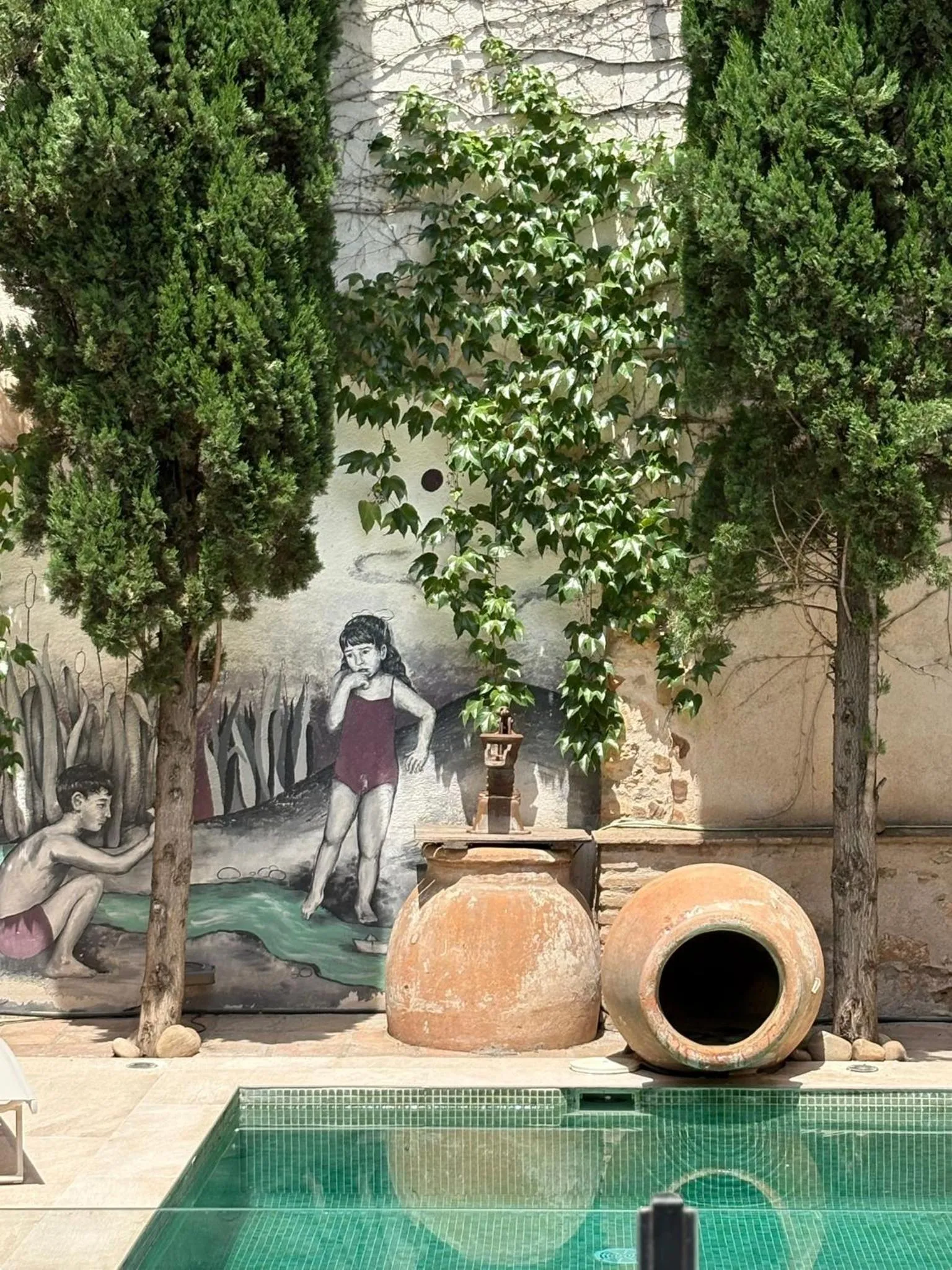 Swimming pool in Hotel Rural La Vida de Antes