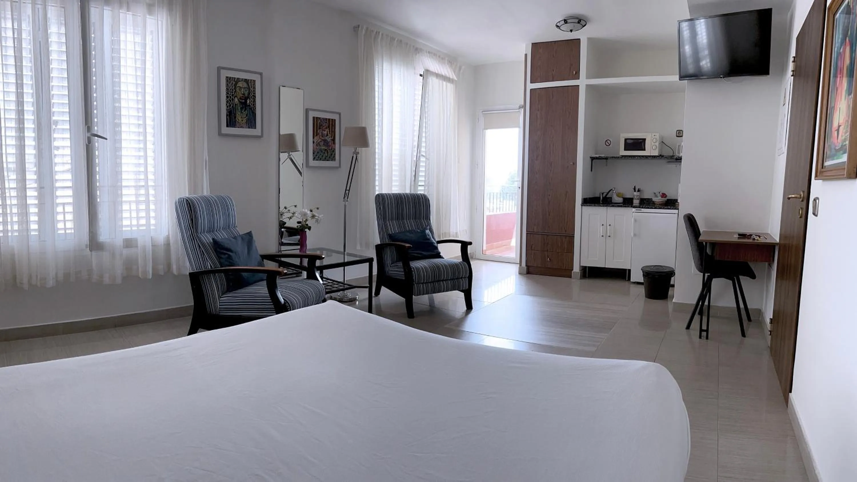 Bedroom, Bed in Atrium Hotel