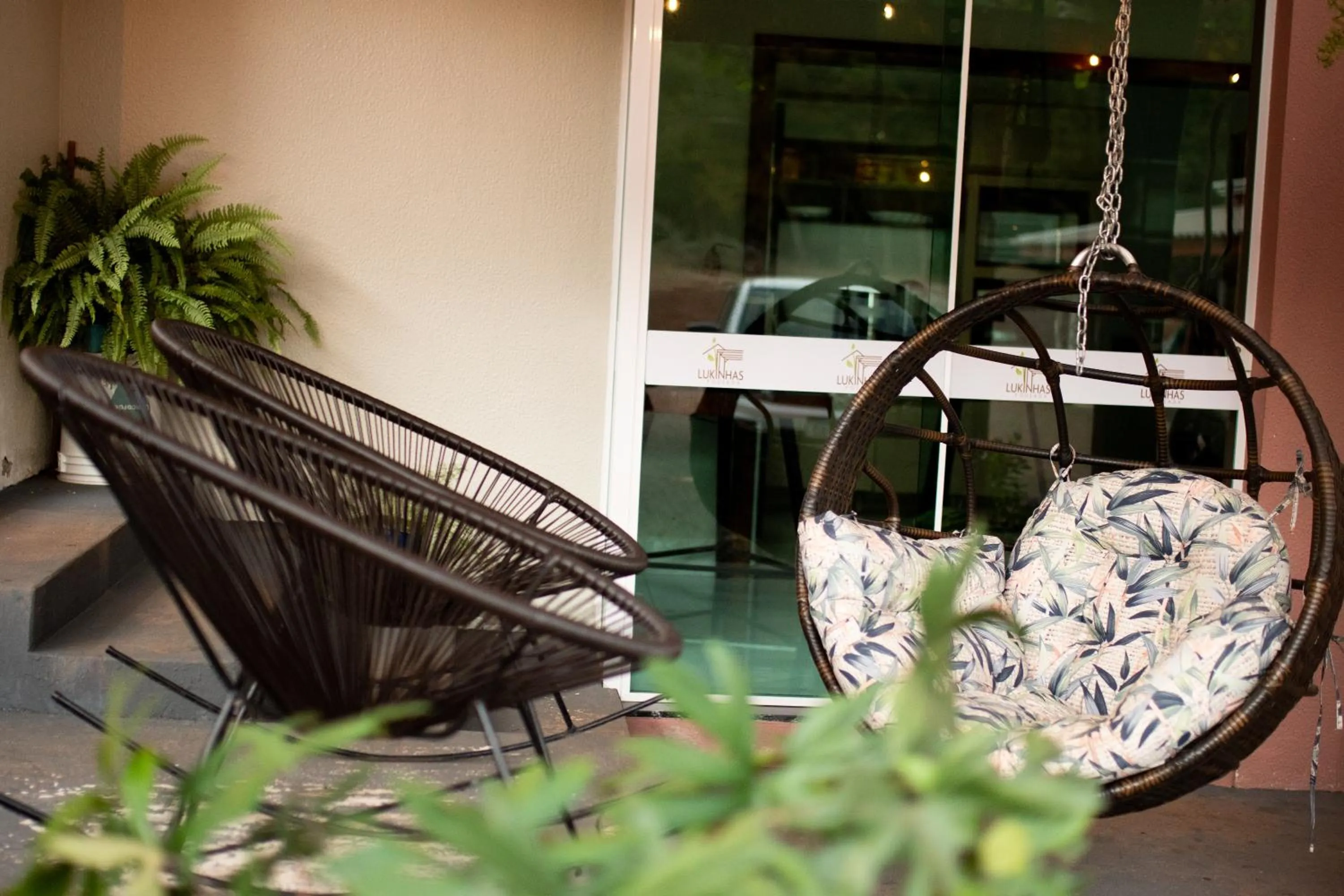 Seating area in Lukinhas Pousada