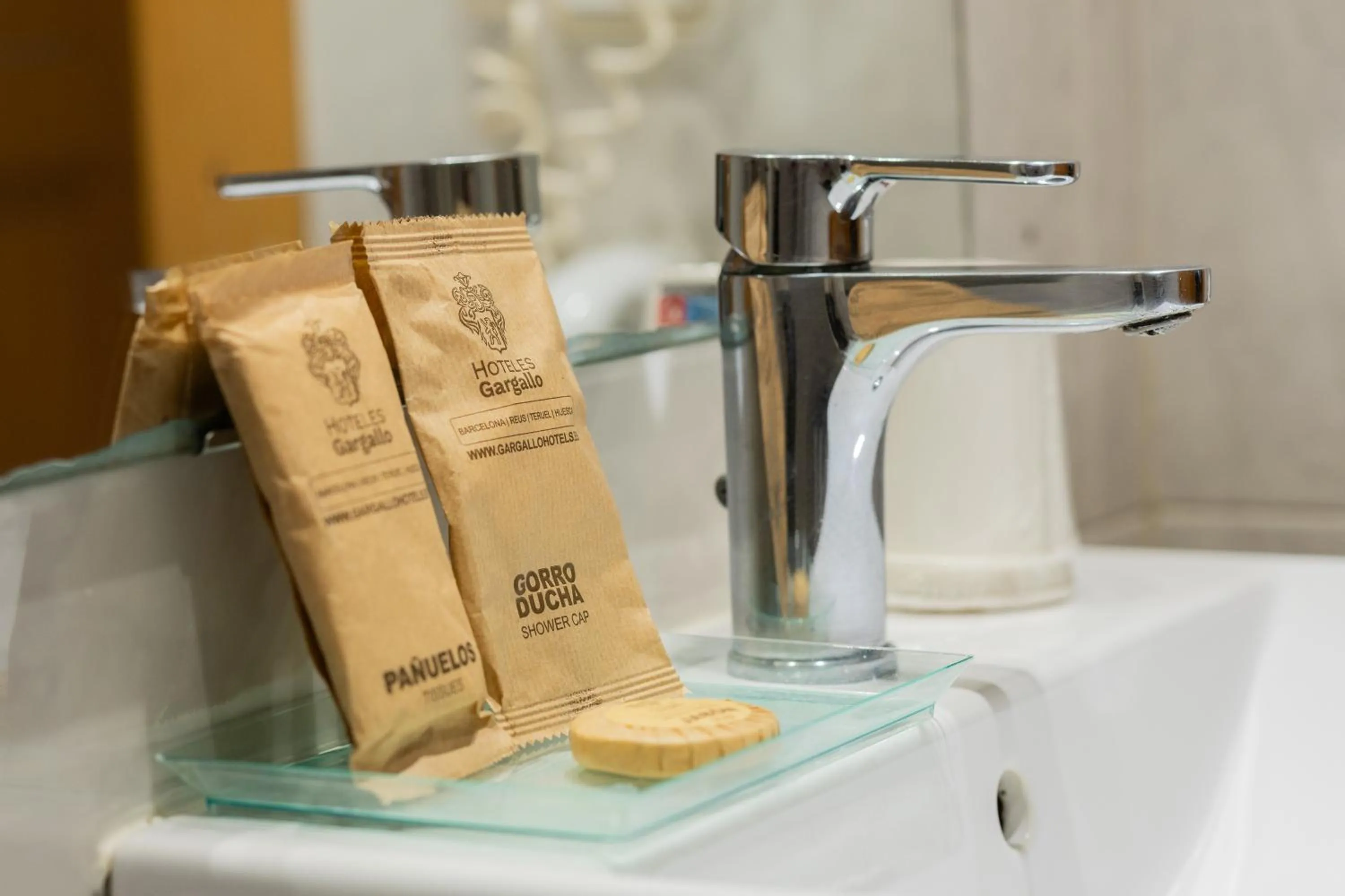 Bathroom in Hotel Lyon