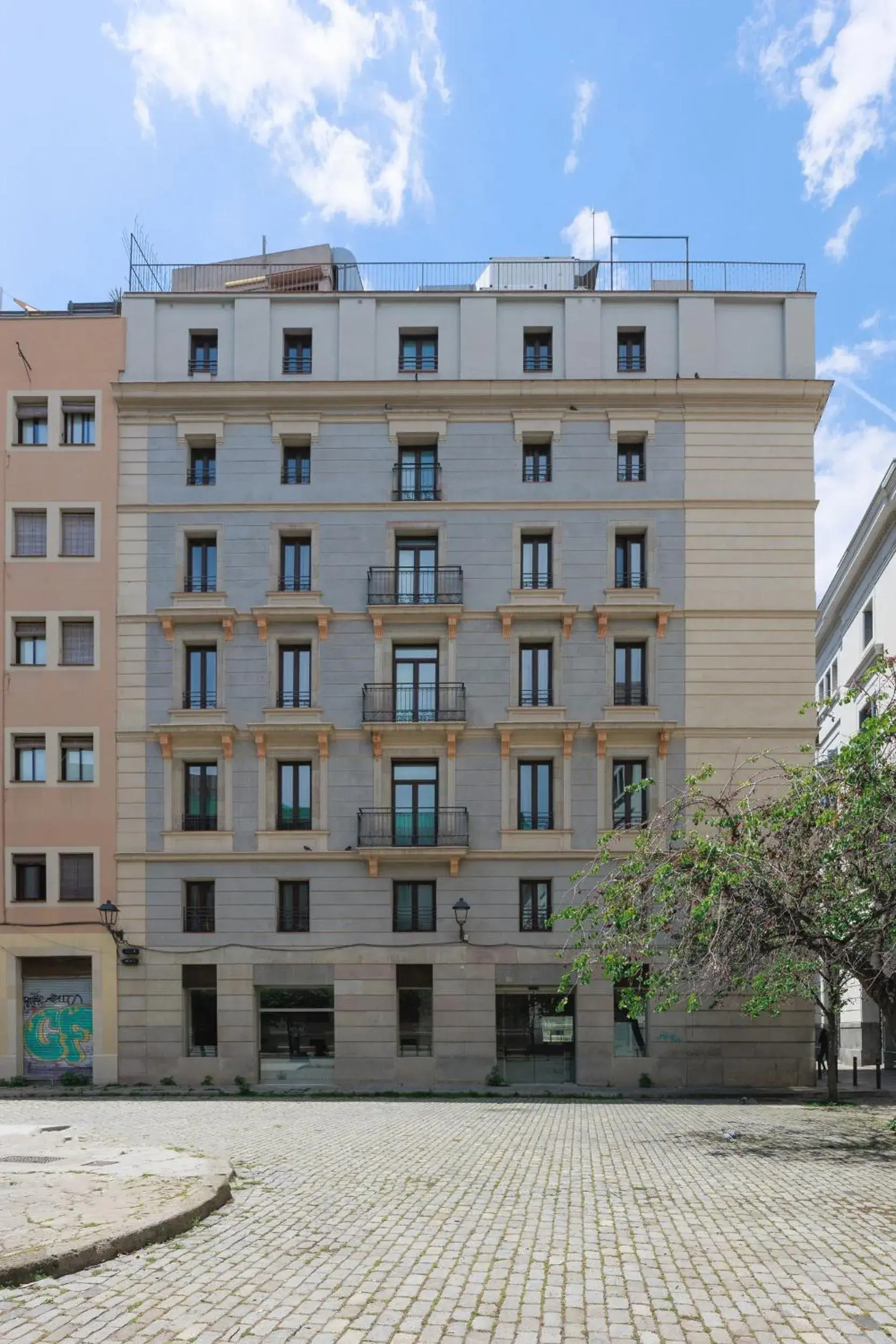 Facade/entrance in Hotel Santa Marta Facade/entrance in Hotel Santa Marta
