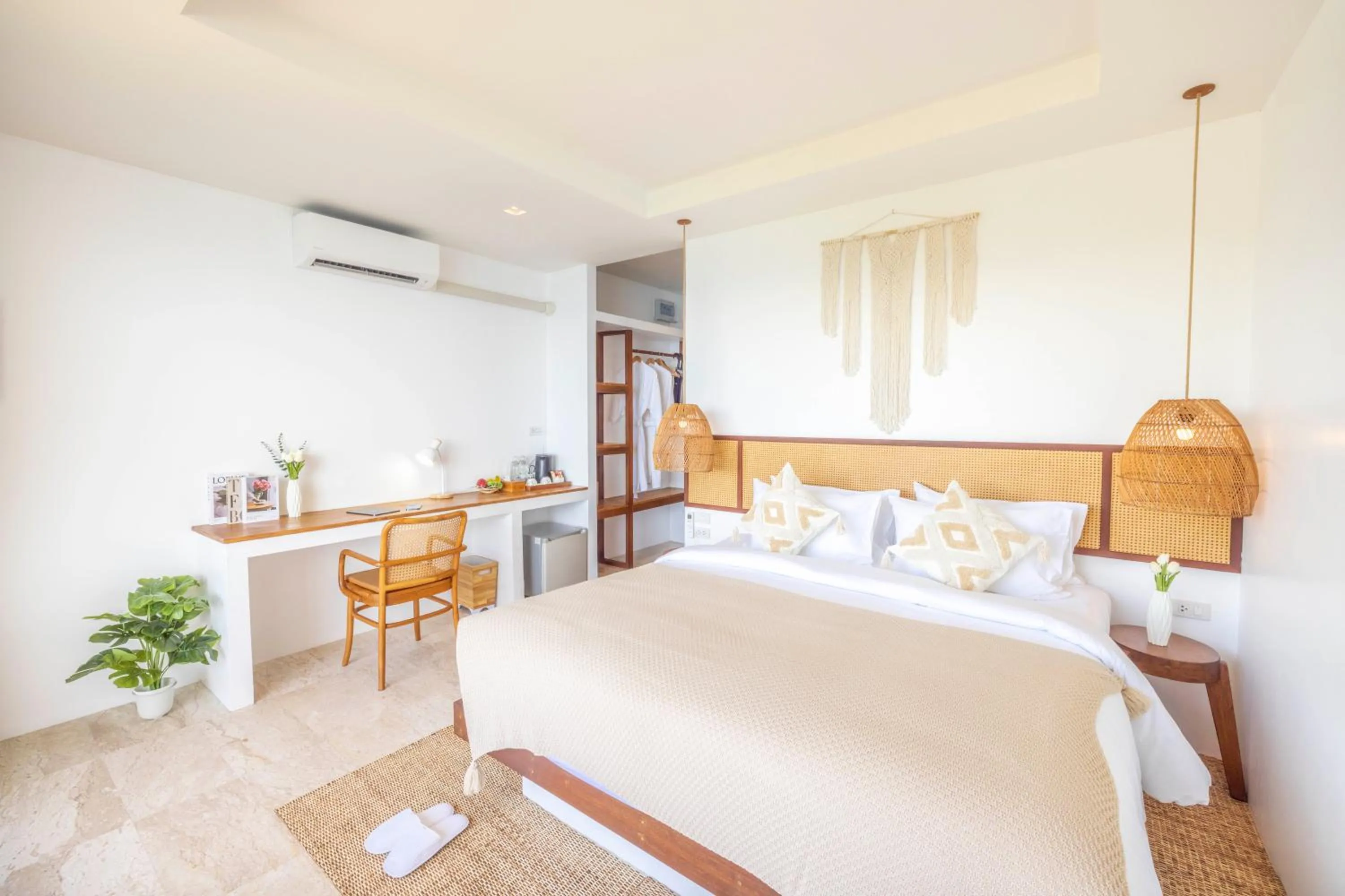 Bedroom, Bed in The AVA Resort Koh Tao