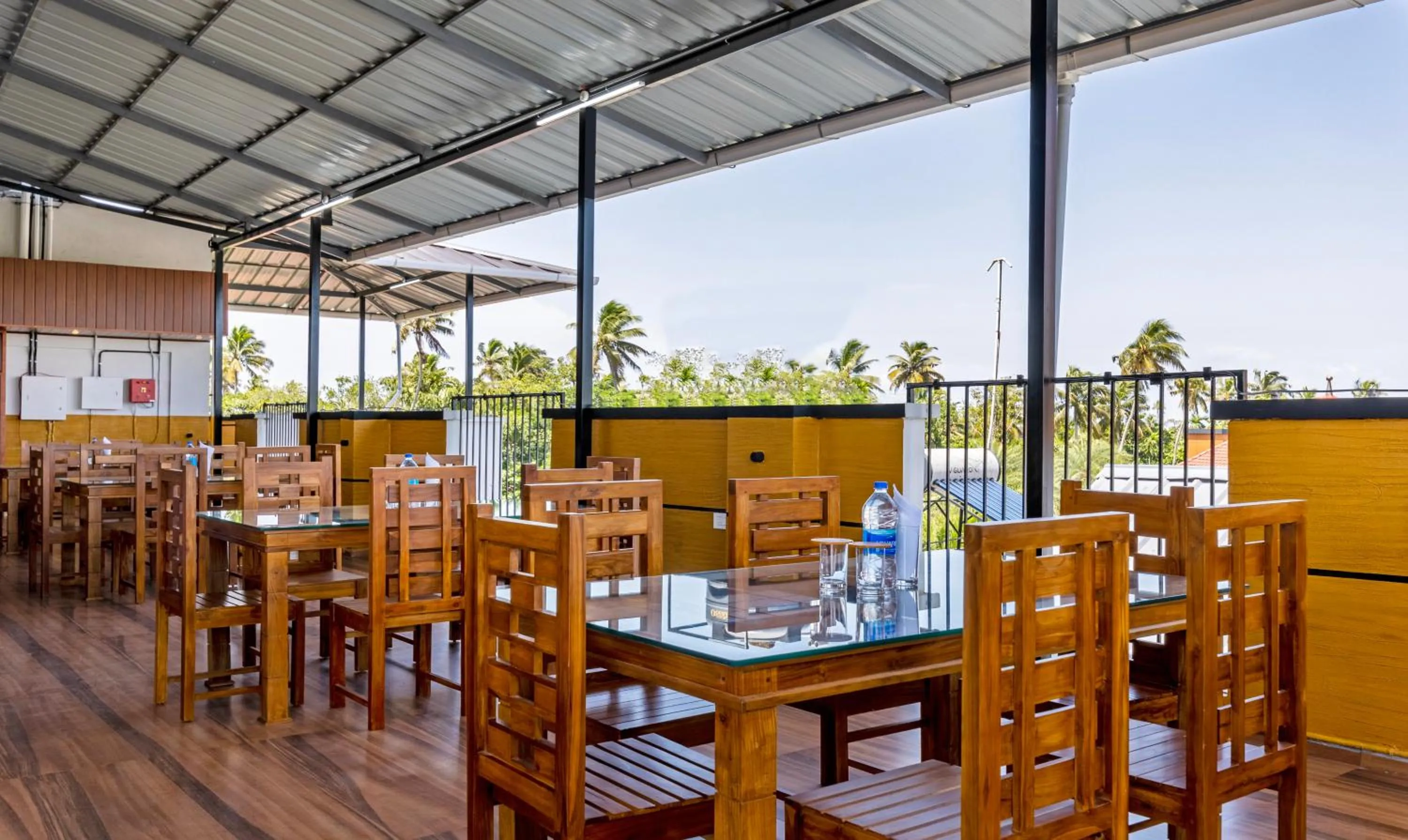 Restaurant/places to eat in Treebo vSaffron Regency, Punnamada Lake