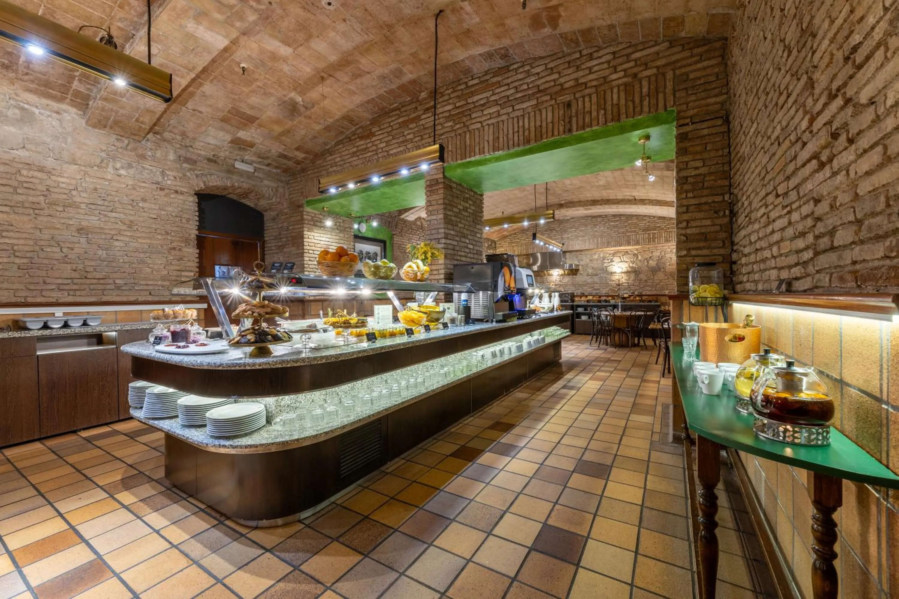 Buffet breakfast in Hotel Rialto