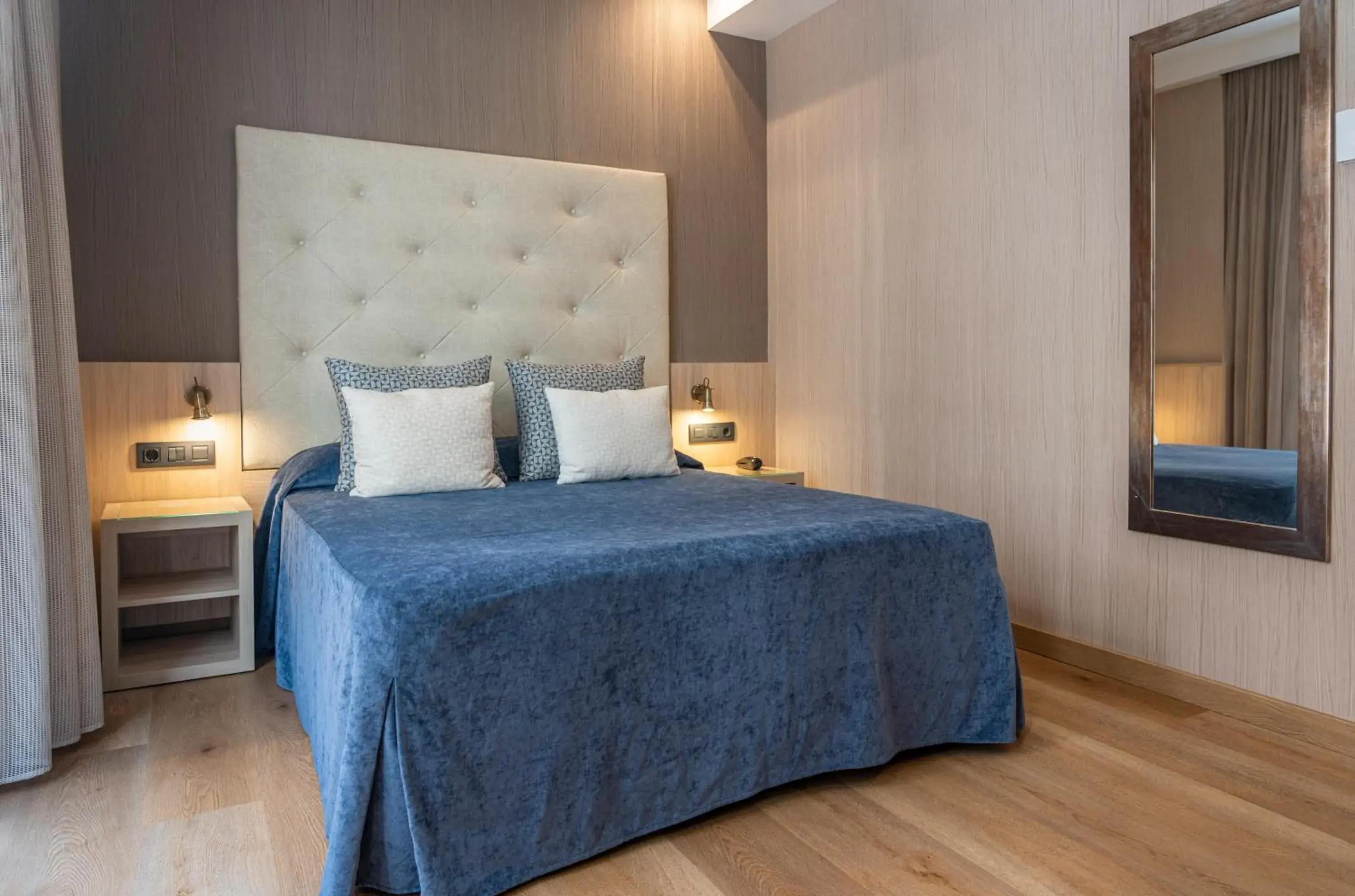 Bedroom, Bed in Hotel Rialto Bedroom, Bed in Hotel Rialto