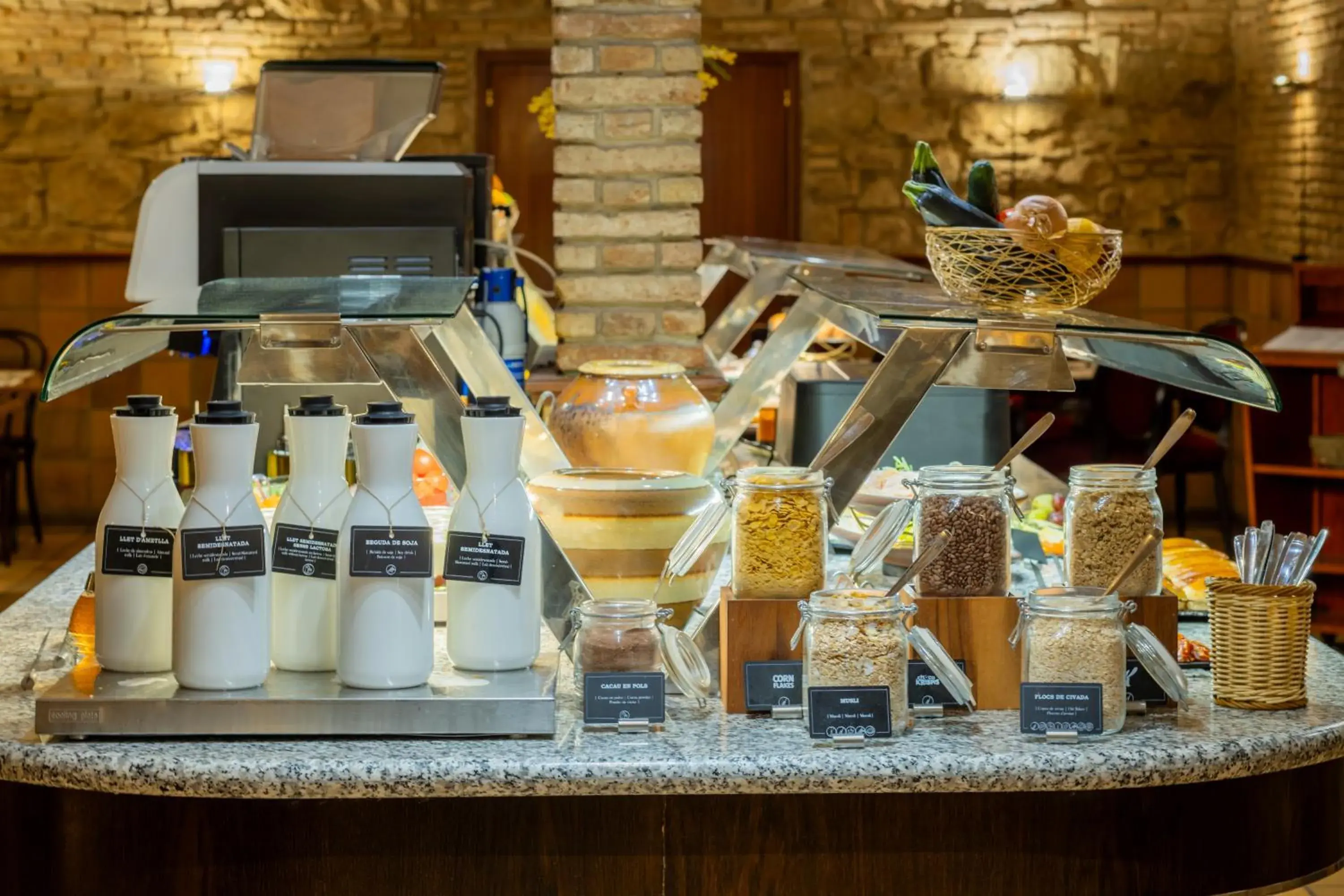 Buffet breakfast in Hotel Rialto Buffet breakfast in Hotel Rialto