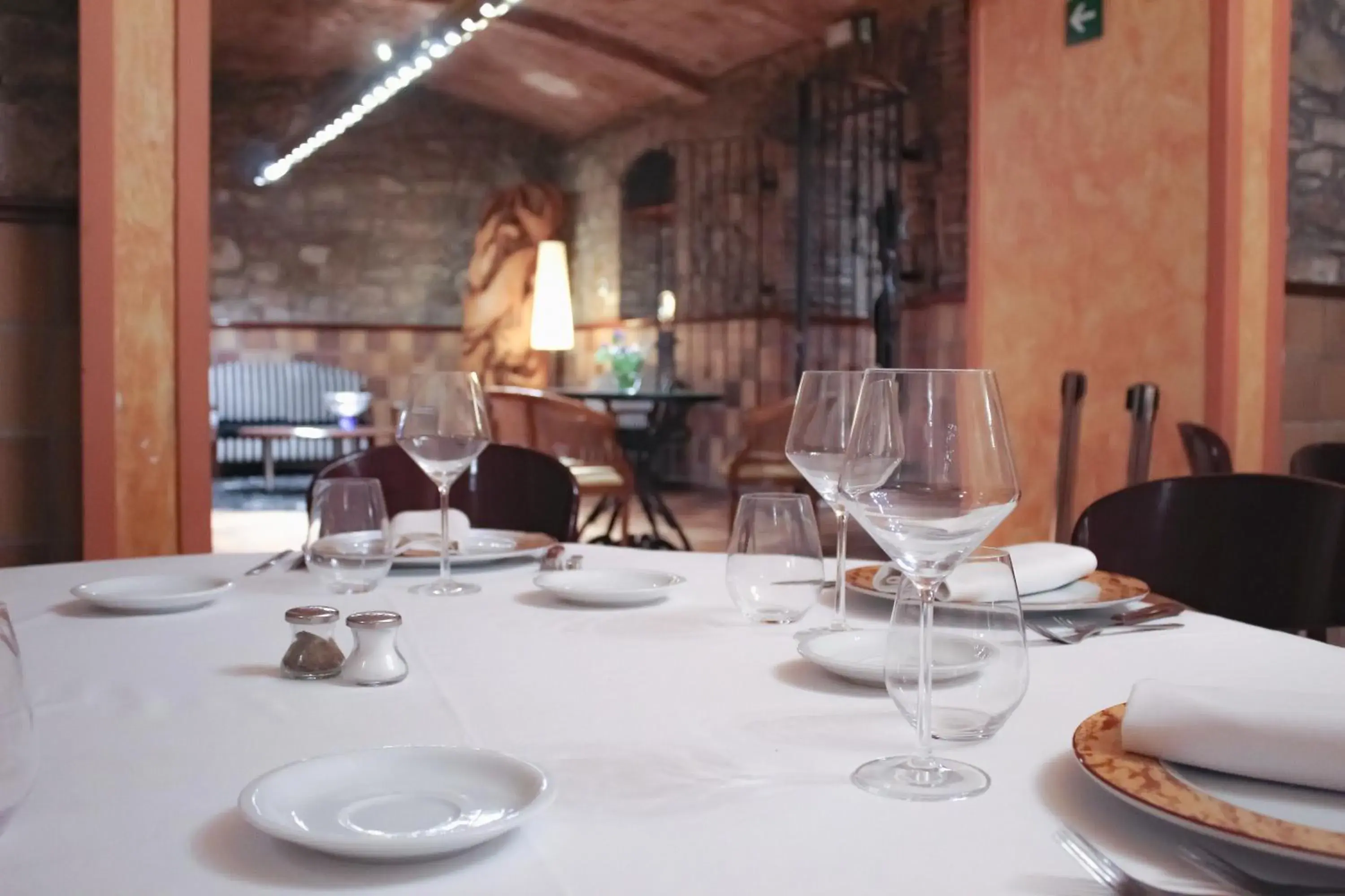 Restaurant/places to eat in Hotel Rialto Restaurant/places to eat in Hotel Rialto