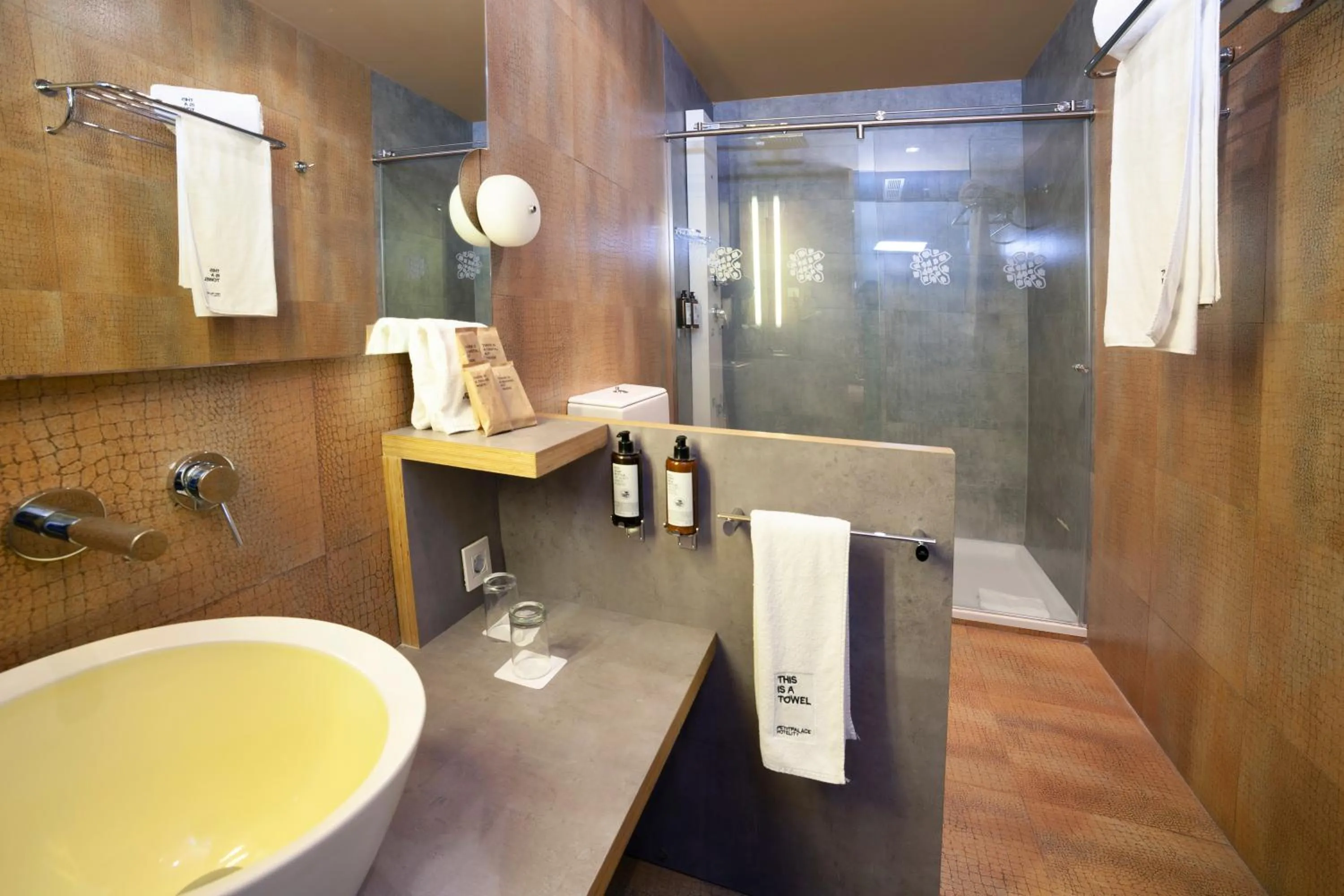 Quadruple Room in Petit Palace Museum