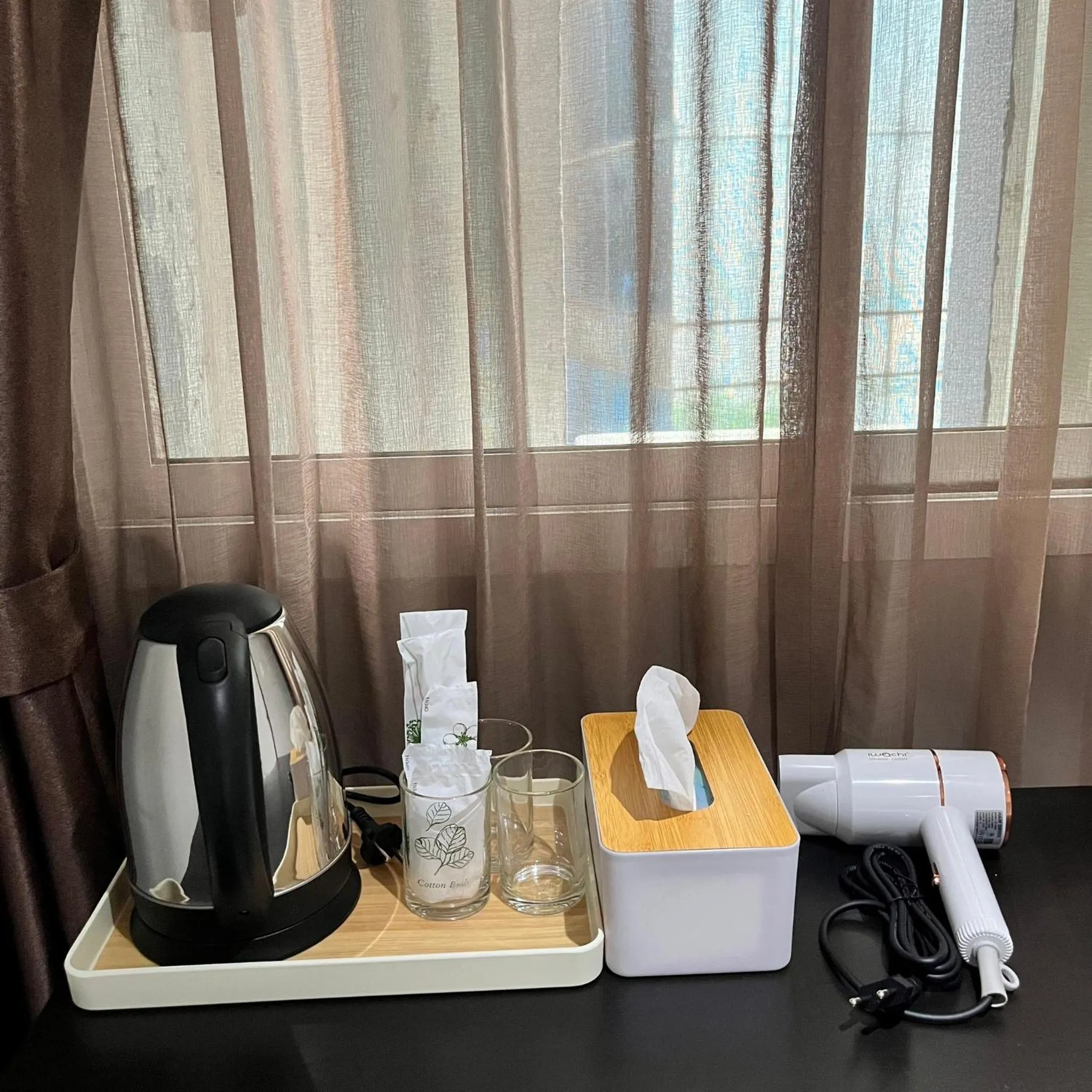 Coffee/tea facilities in Aowmana Hotel