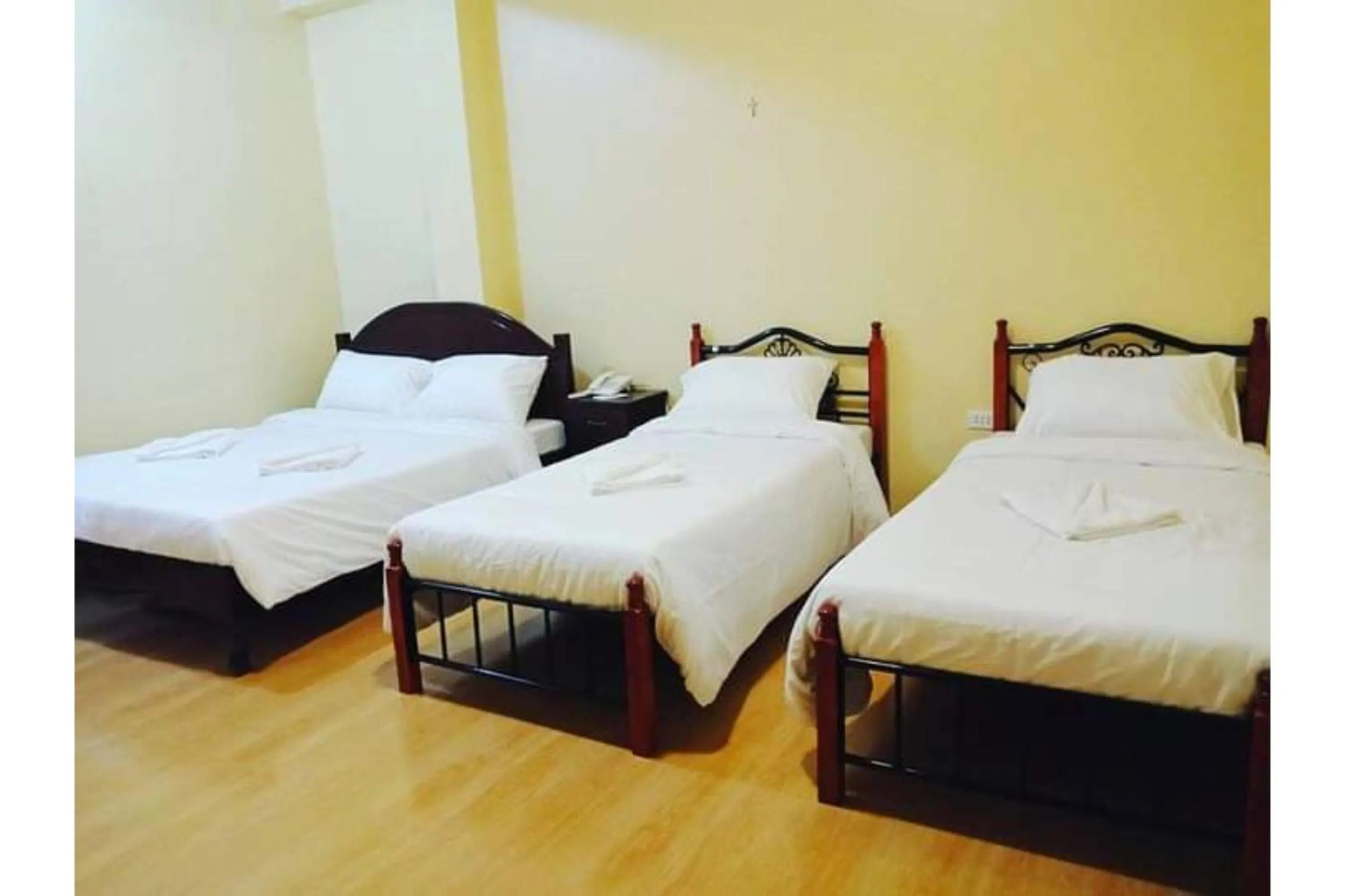 Bed in Casa Venicia Caticlan