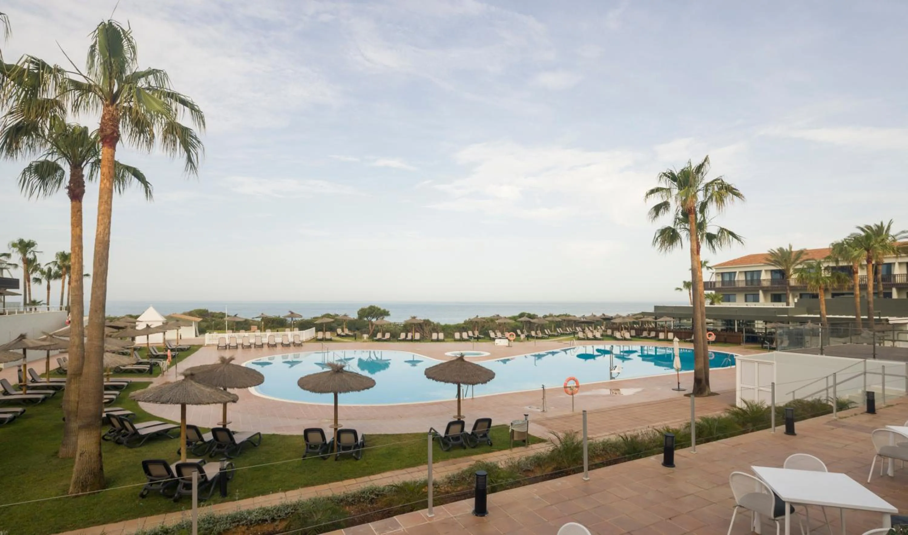 Swimming pool in Ilunion Calas de Conil