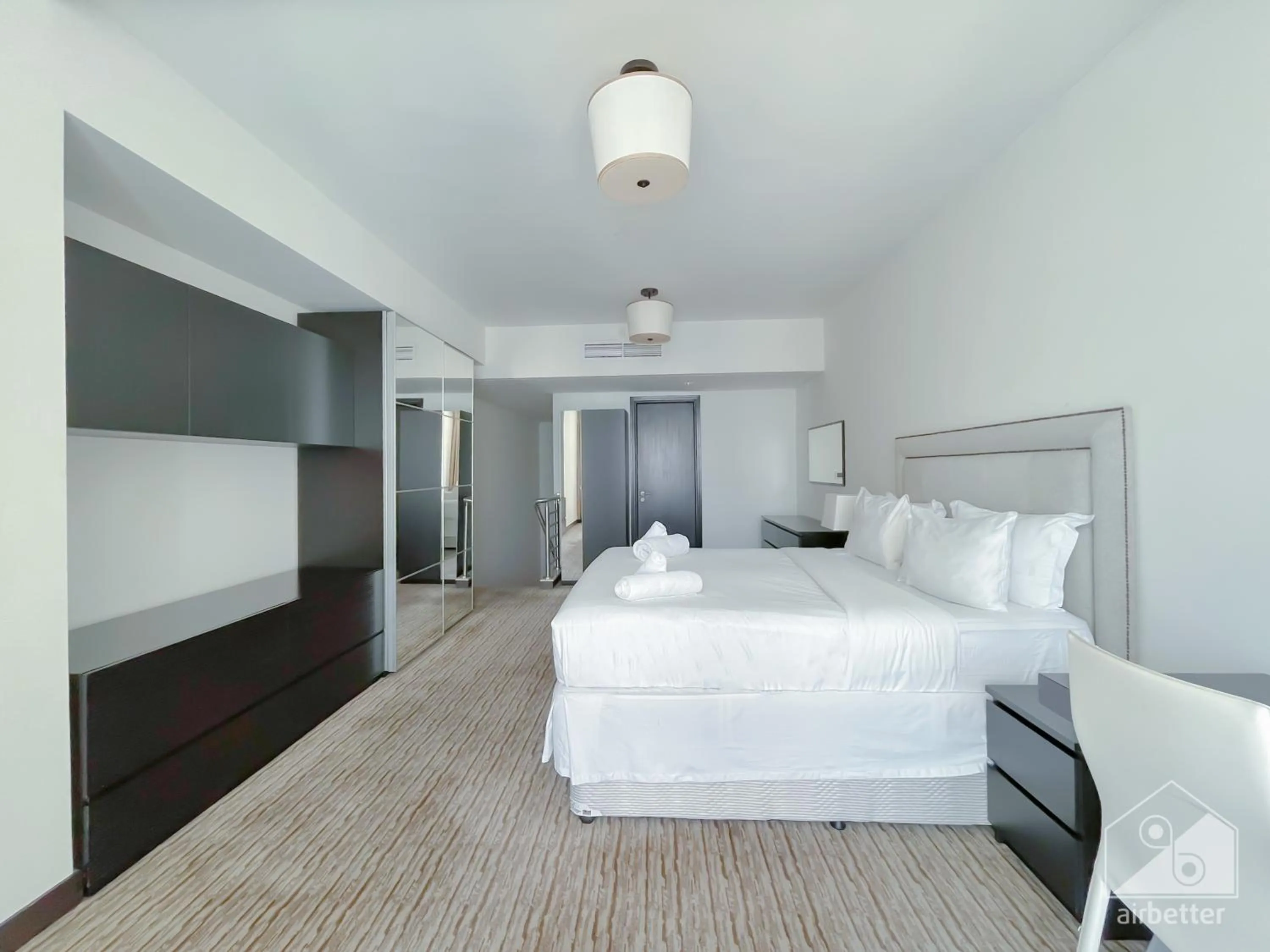 Bedroom in Luxurious Loft with stunning views Dubai