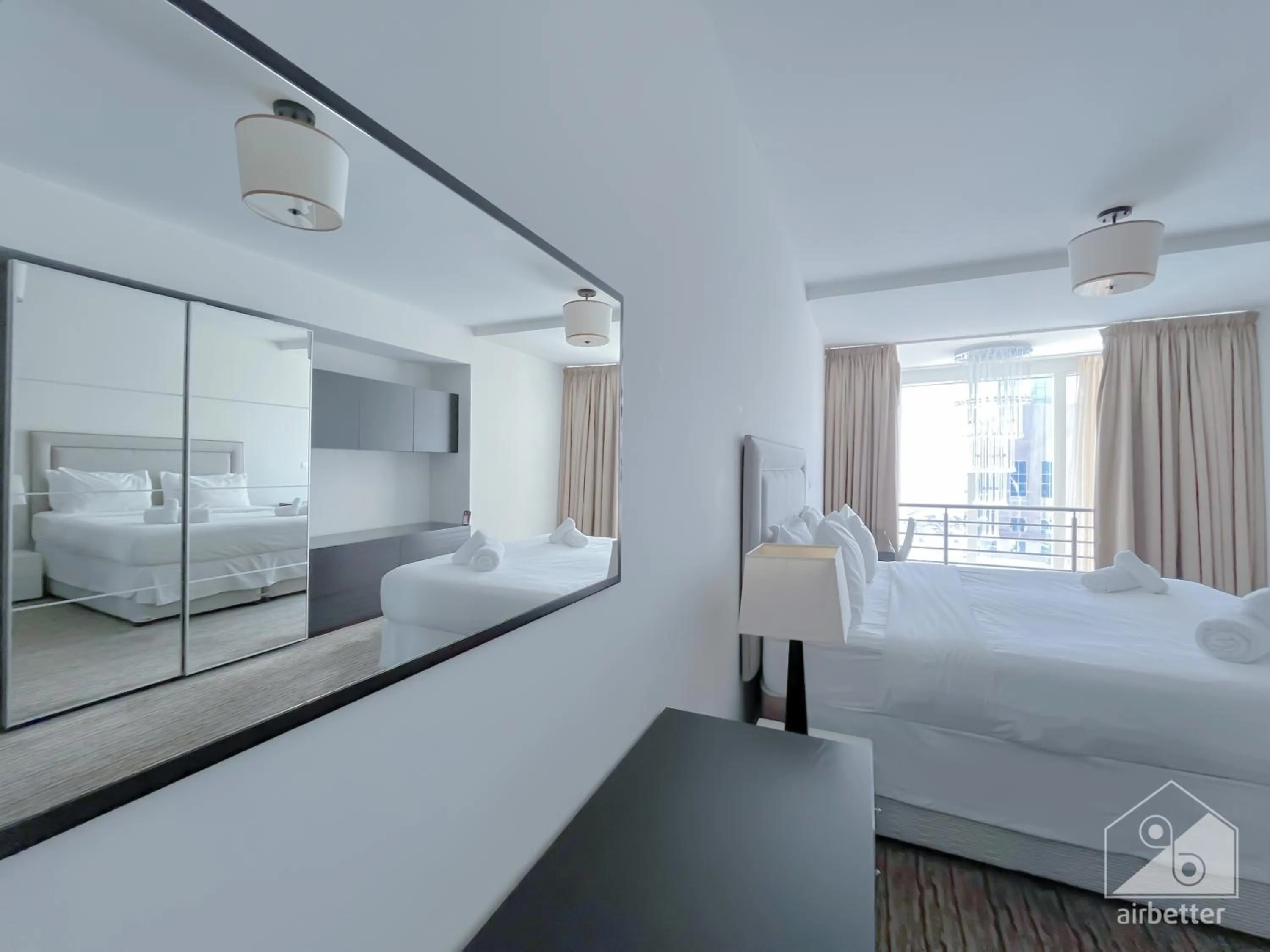 Bedroom in Luxurious Loft with stunning views Dubai