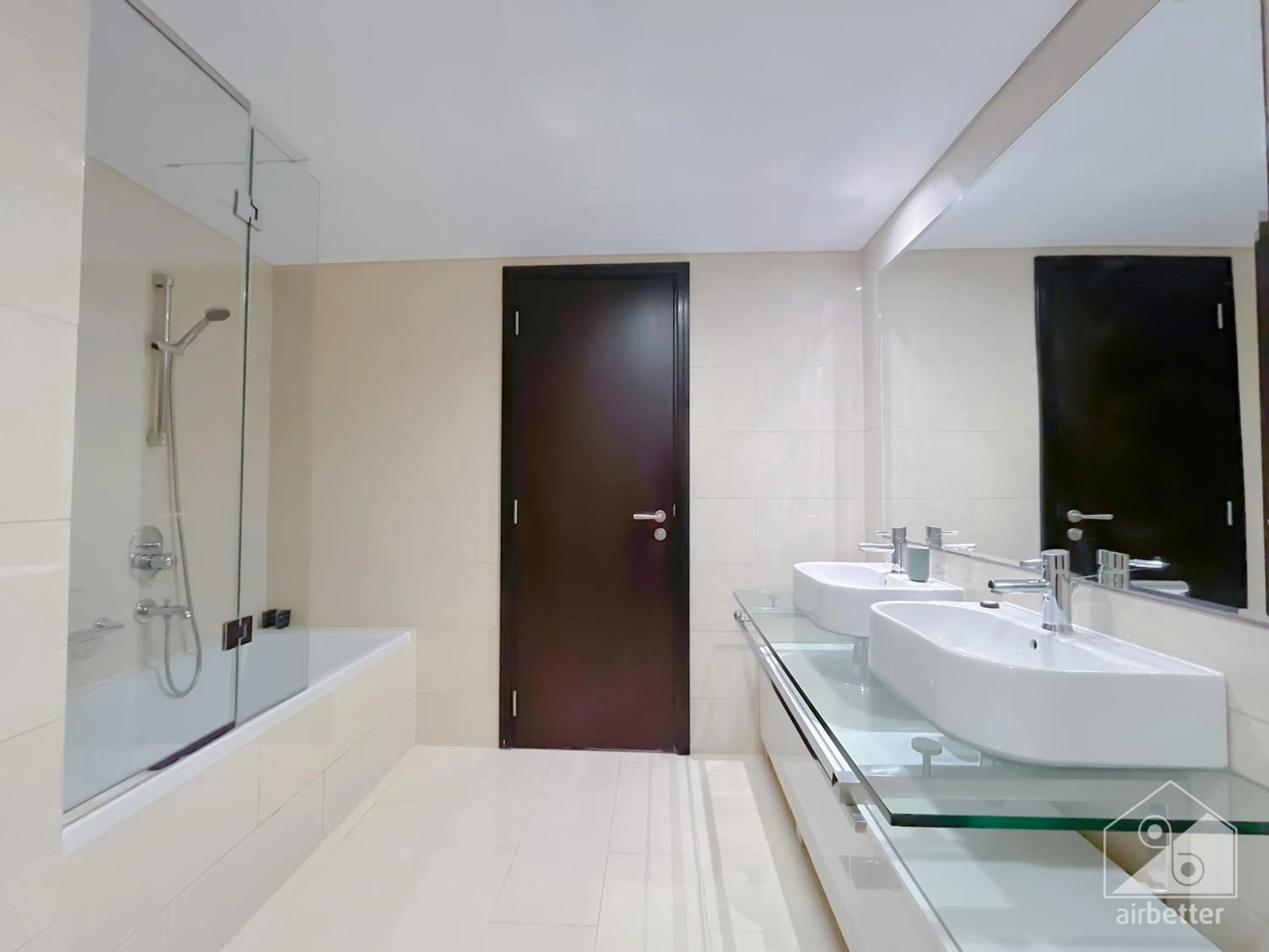 Bathroom in Luxurious Loft with stunning views Dubai