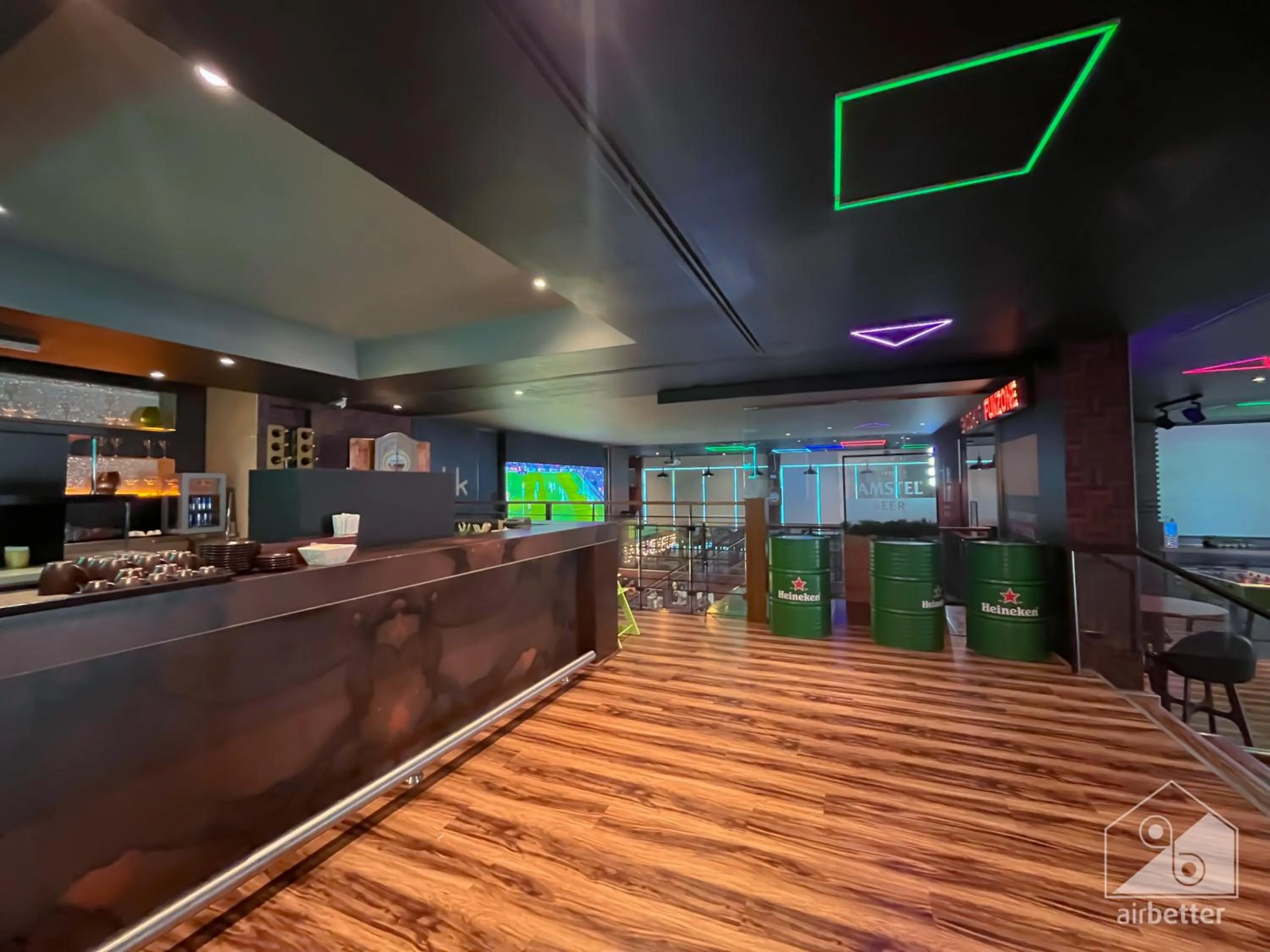 Entertainment in Luxurious Loft with stunning views Dubai