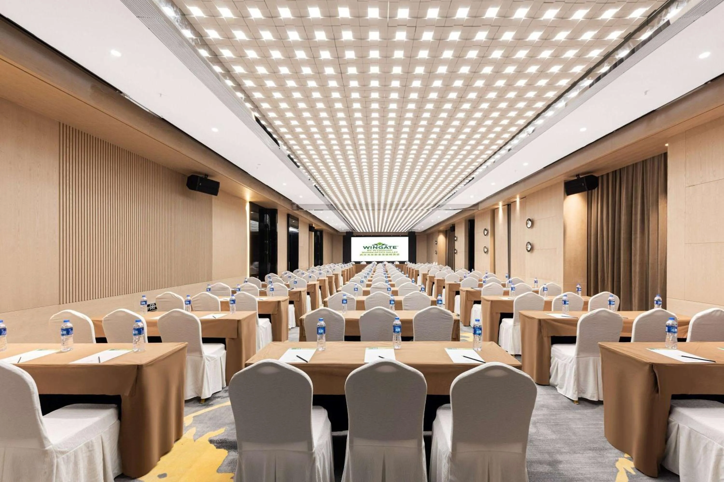Meeting/conference room in Wingate By Wyndham Wuhan Optics Valley