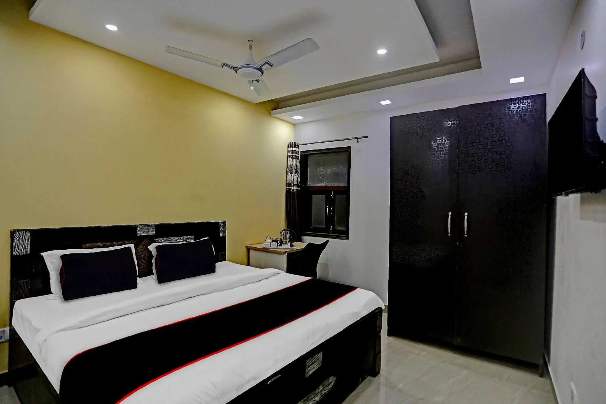 Bedroom, Bed in Collection O Nirvana Residency Near Lotus Temple