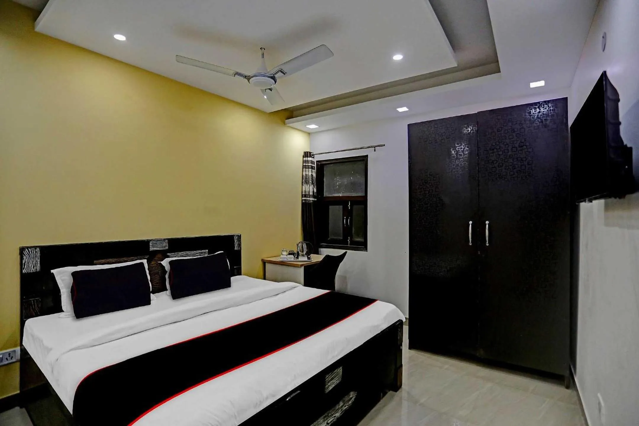 Bedroom, Bed in Collection O Nirvana Residency Near Lotus Temple