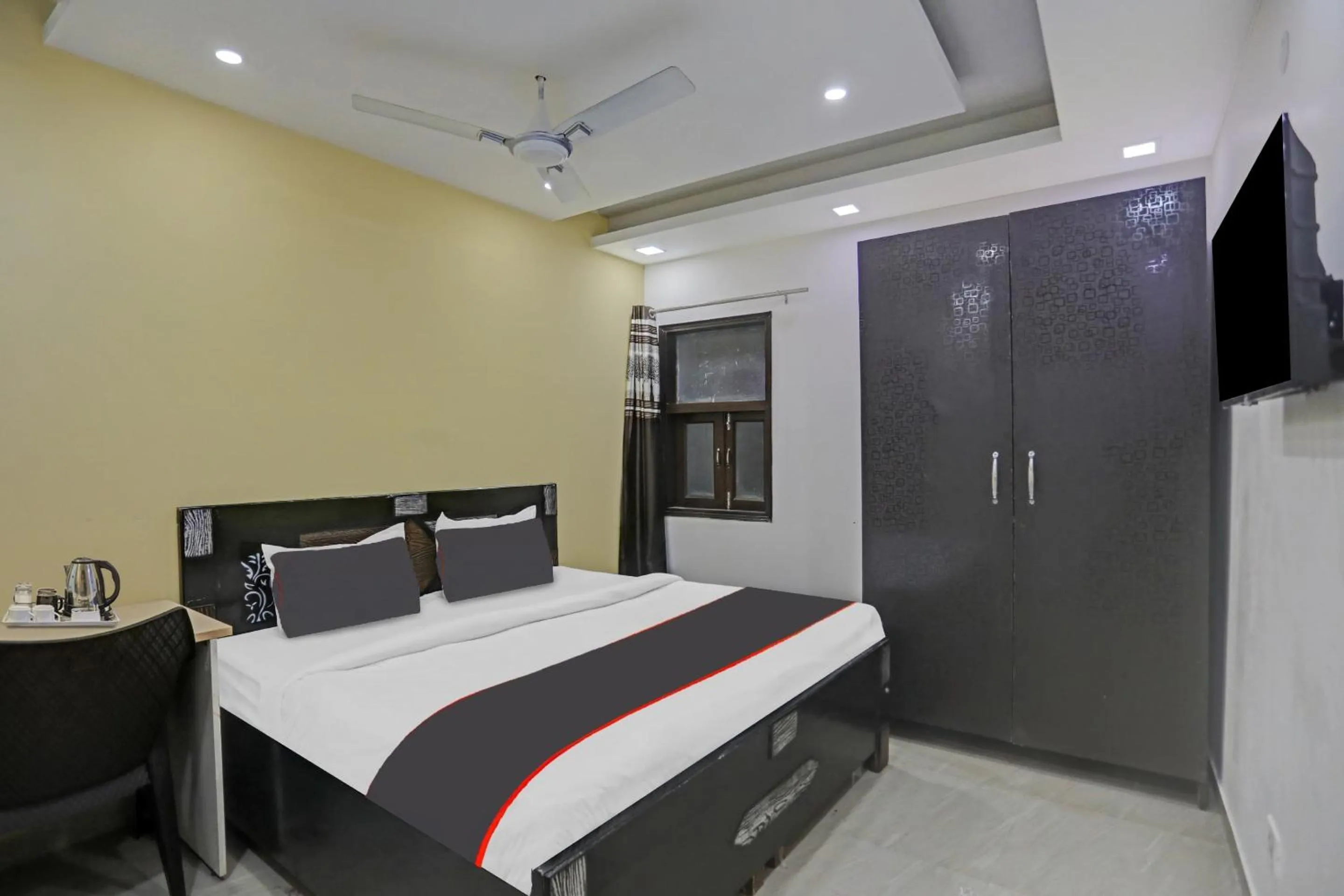 Bedroom, Bed in Collection O Nirvana Residency Near Lotus Temple