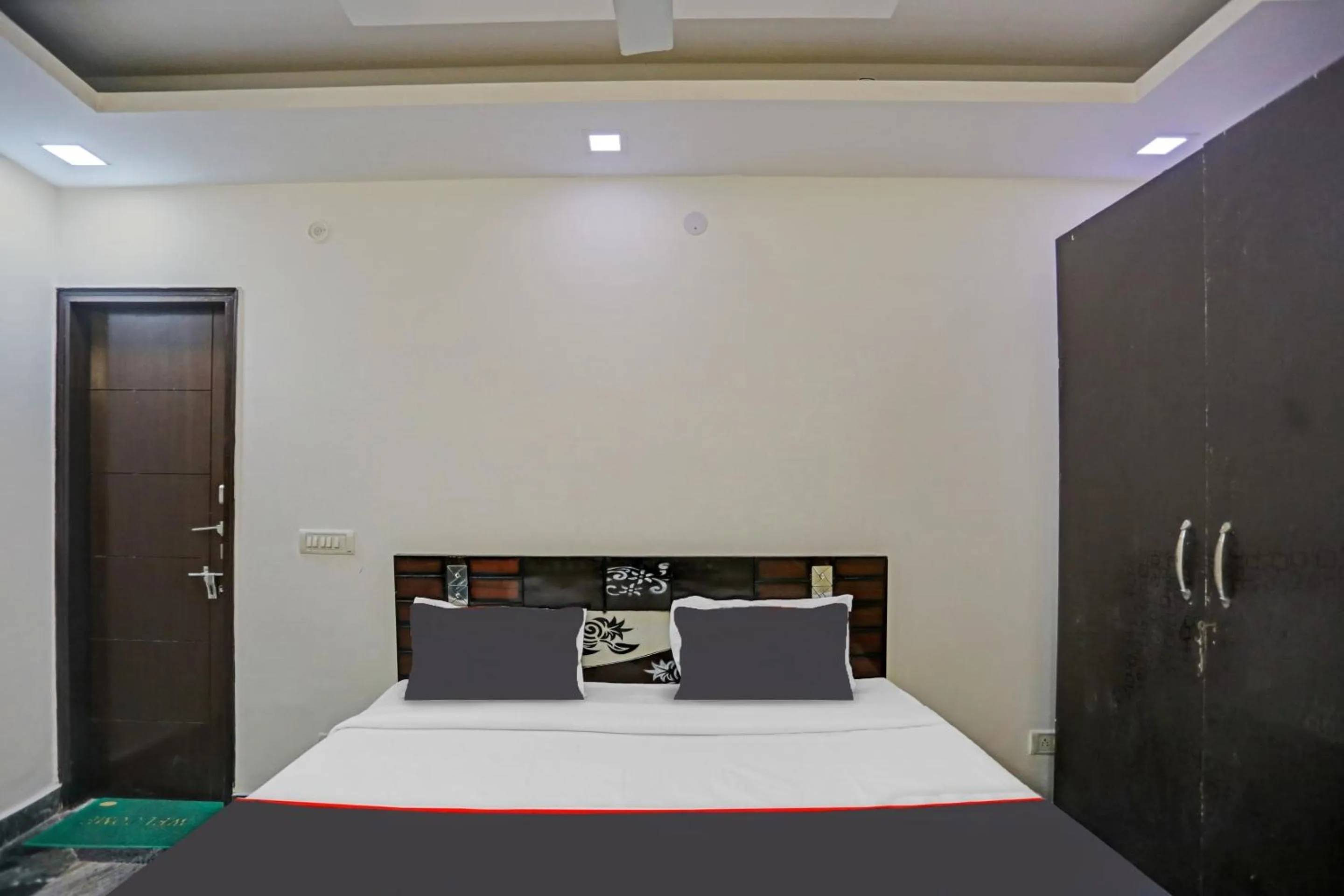 Bathroom, Bed in Collection O Nirvana Residency Near Lotus Temple