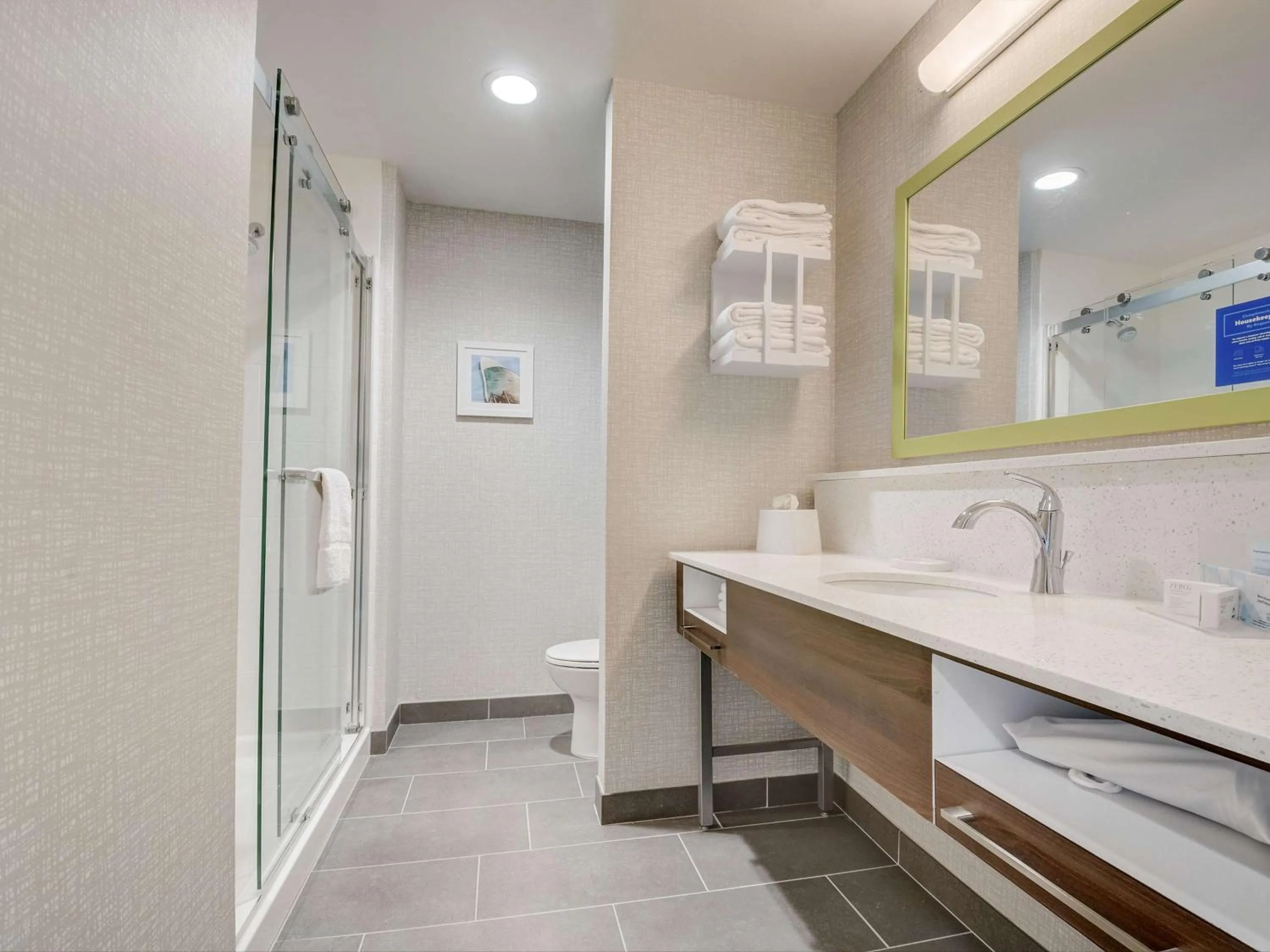 Bathroom in Hampton Inn & Suites Williamstown Ark Encounter, Ky