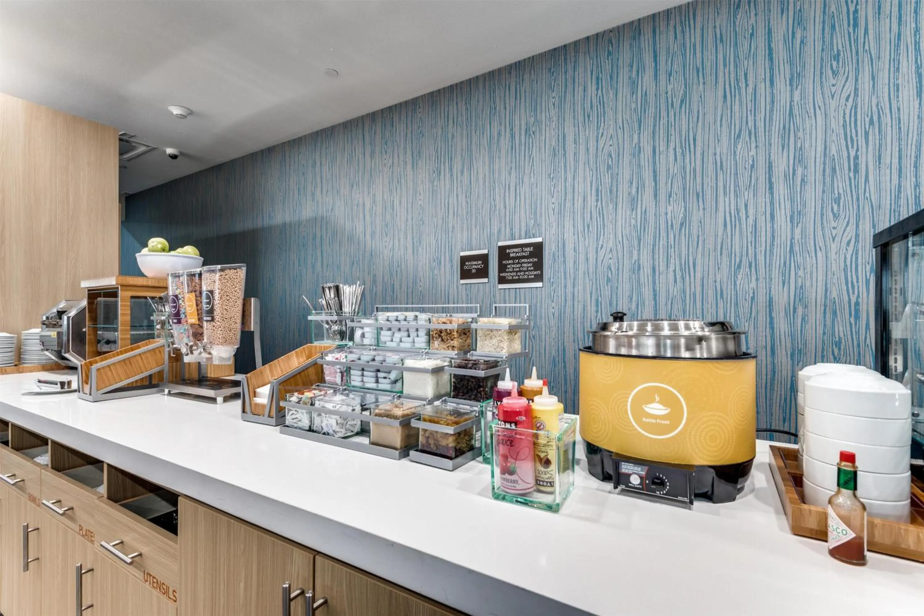 Breakfast in Home2 Suites By Hilton Dallas Medical District Lovefield, Tx