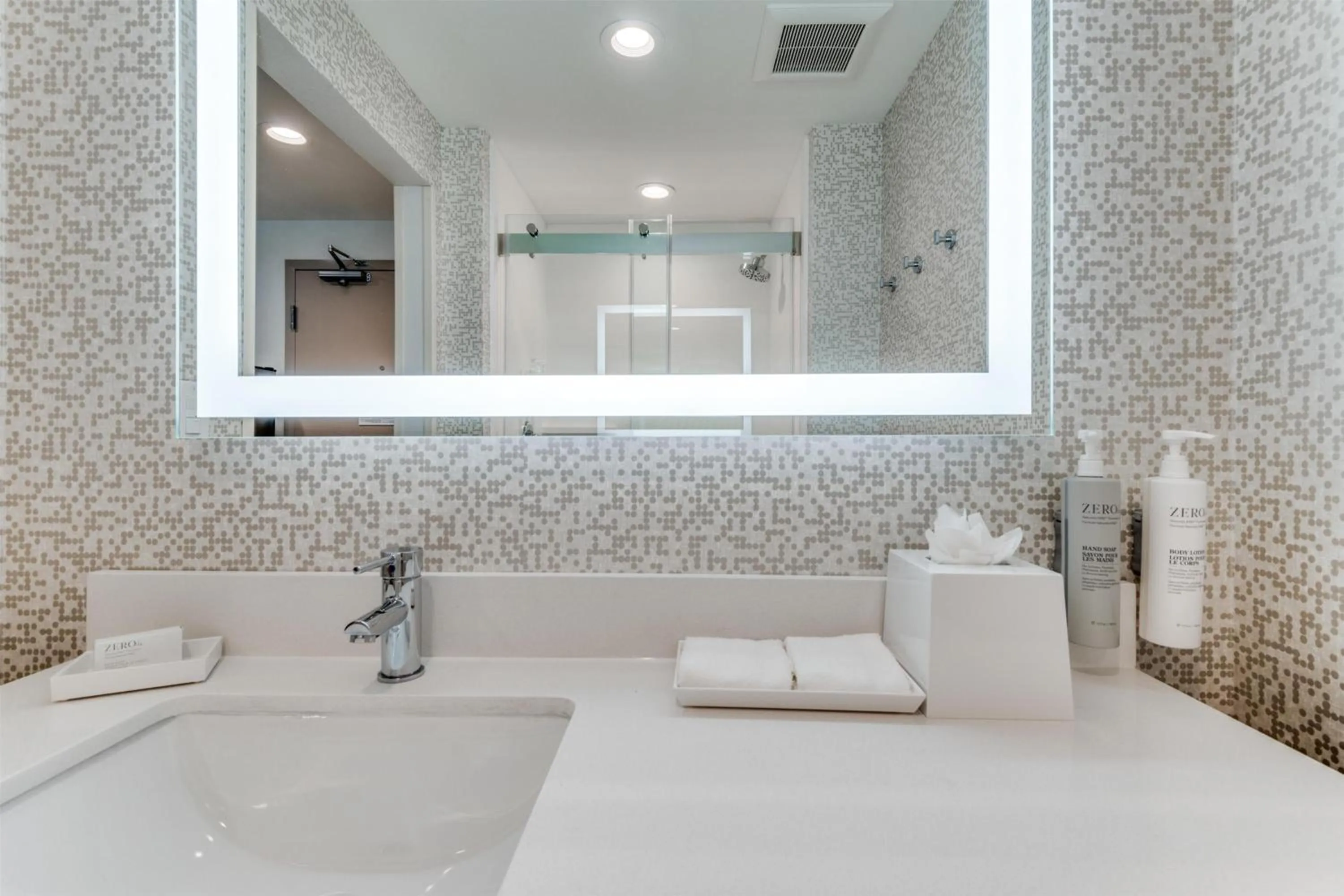 Bathroom in Home2 Suites By Hilton Dallas Medical District Lovefield, Tx