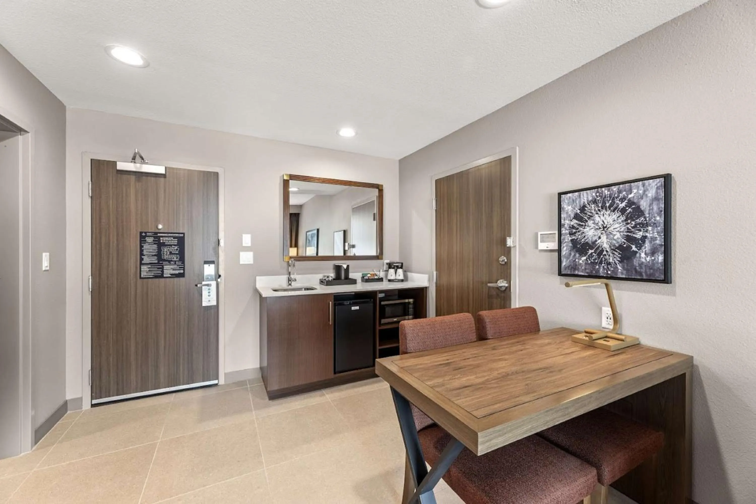 Bedroom in Embassy Suites By Hilton Irving Las Colinas