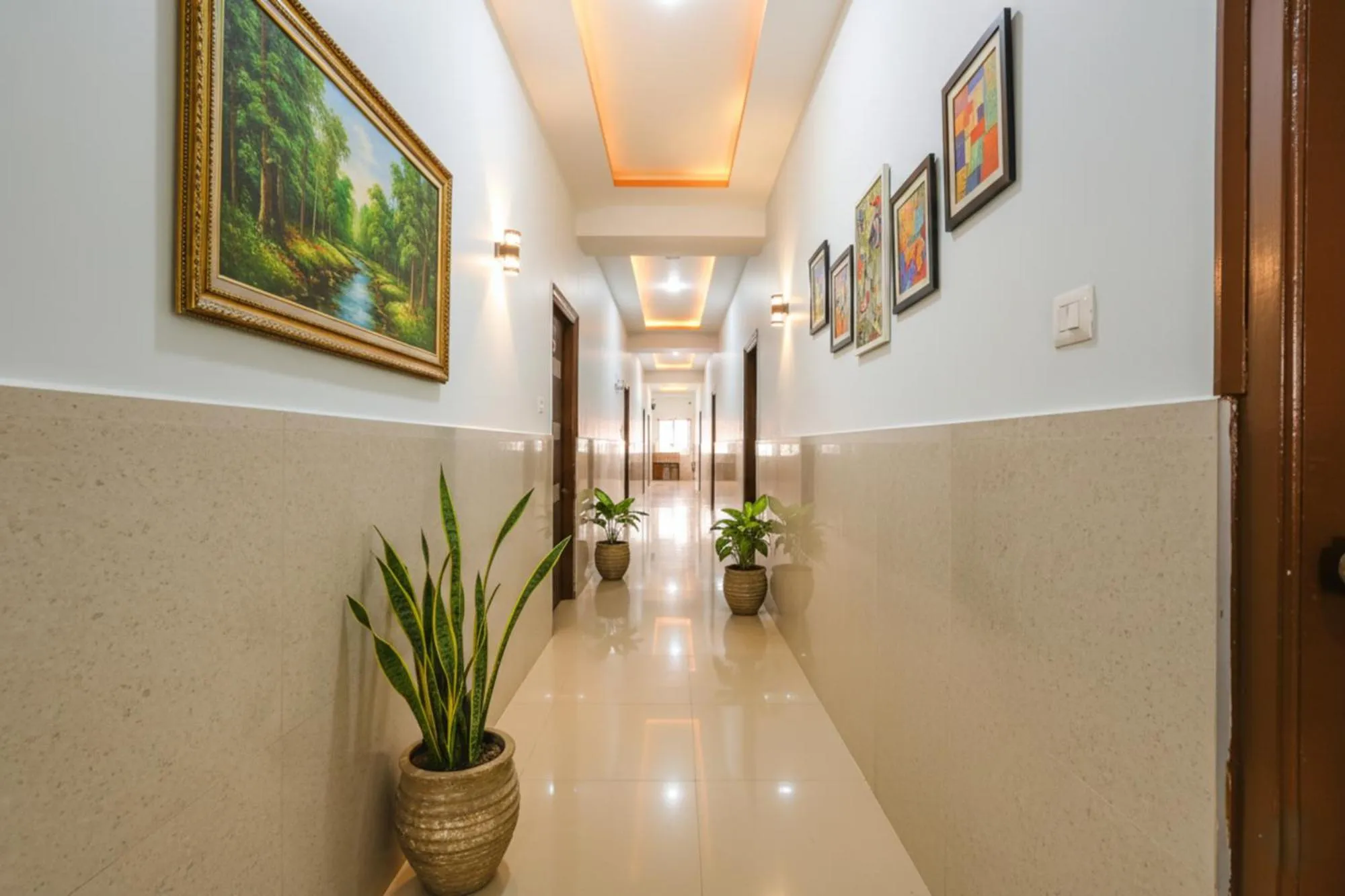Lobby or reception in FabHotel Whitefield Suites - Nr ITPL Main raod
