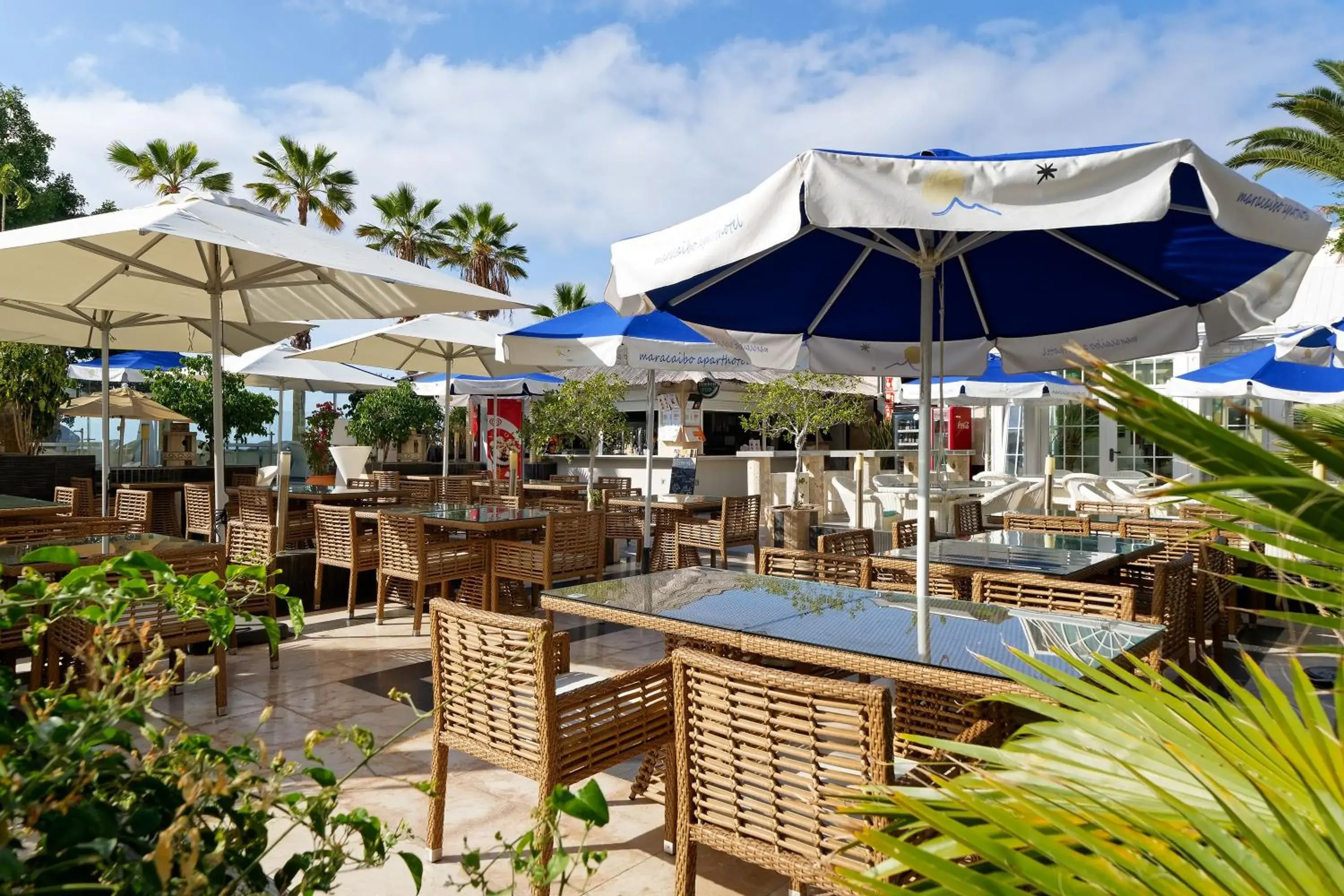 Property building in Aparthotel Maracaibo Property building in Aparthotel Maracaibo