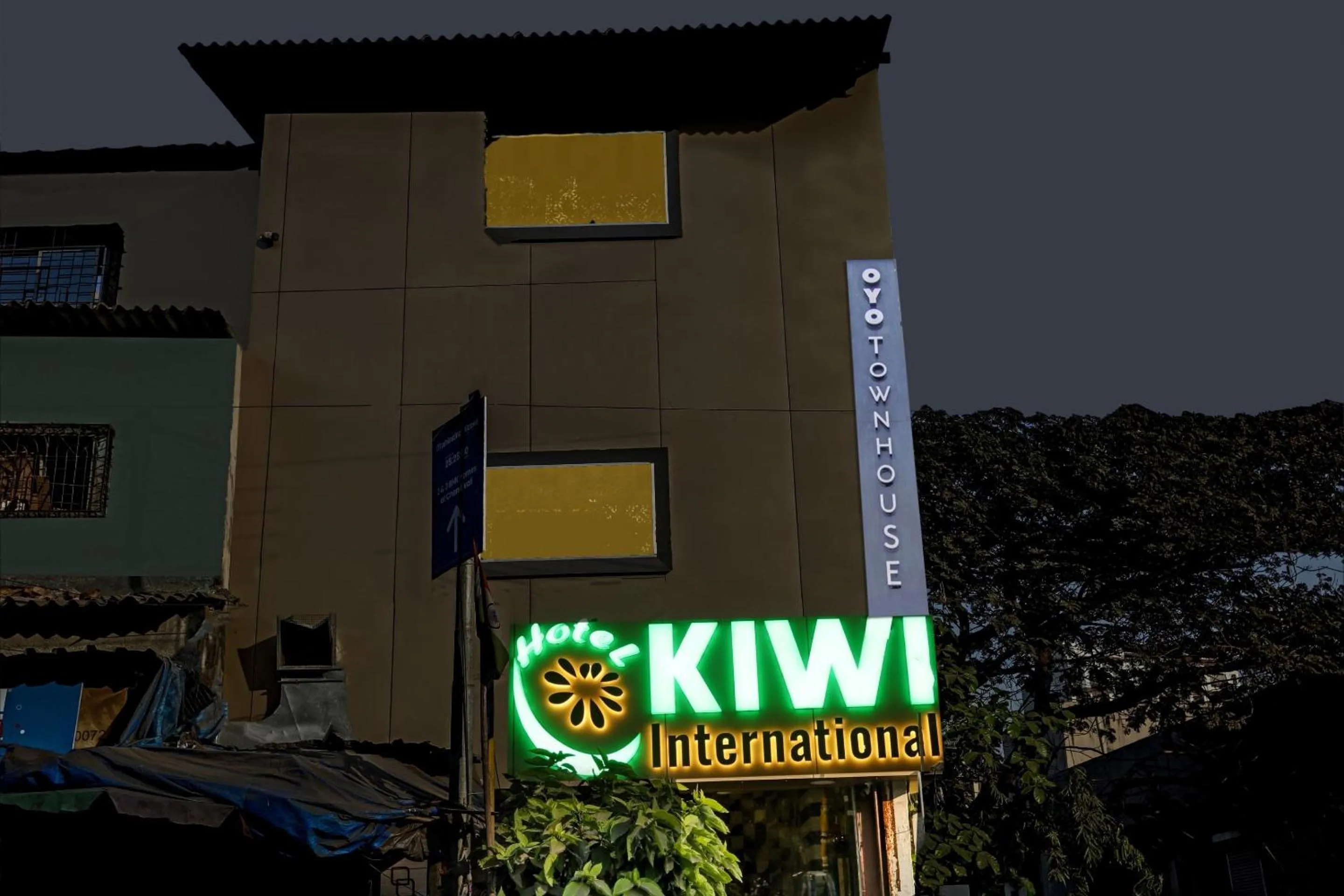 Facade/entrance in Hotel O Kiwi International